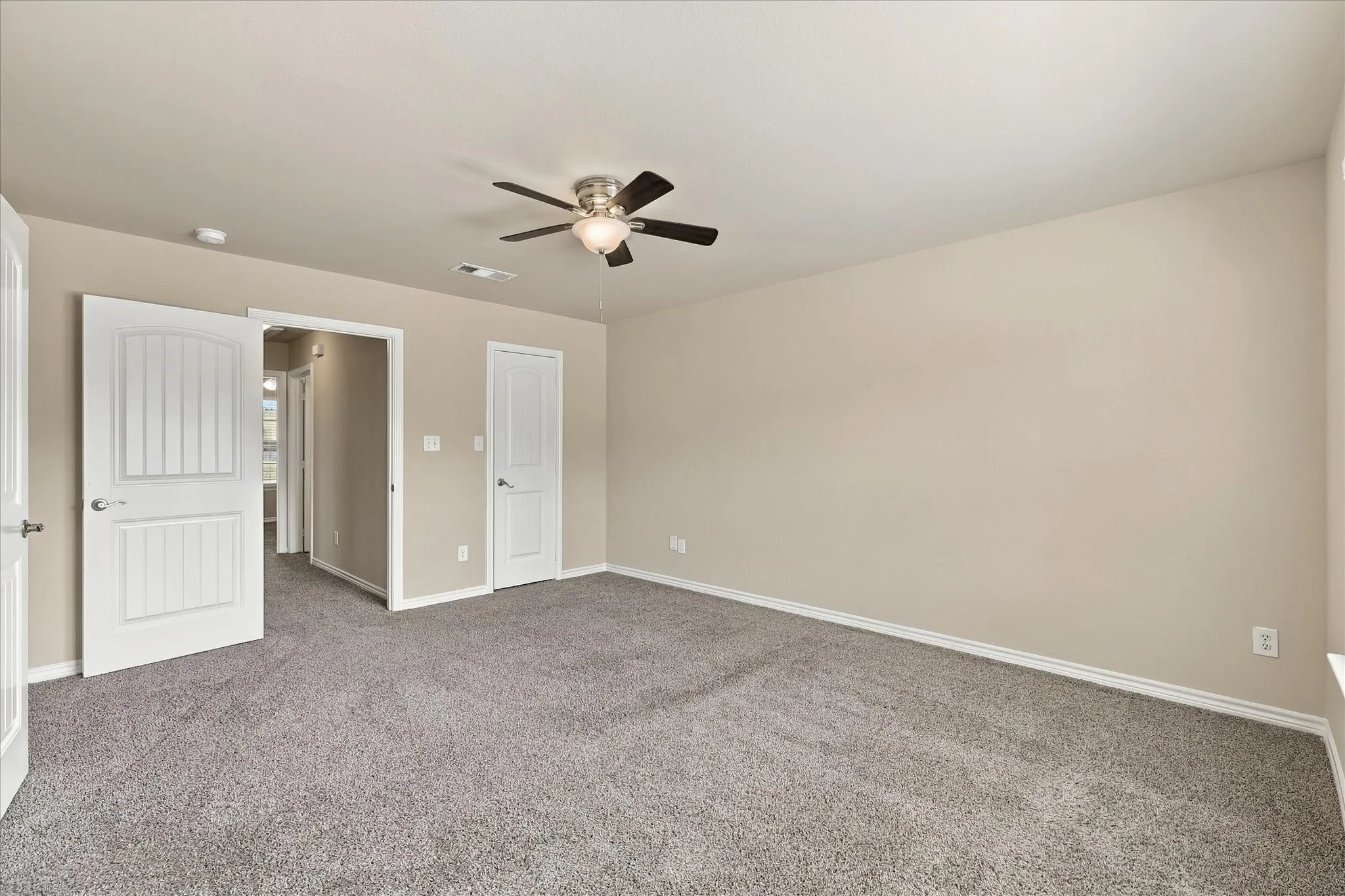 Single Family Residence For Sale in Collin County , 900 Parkplace Ridge, Princeton, Texas 75407, 3 Bedroom, 3 Bathroom, 2 Garage spaces, 1,568 Sqft, built in 2010, mls#21390579, Real Estate Agent in Princeton, Homes For Sale in Collin county, Homes For Sale in Princeton, Realtor in Princeton Texas, Real Estate Brokerage Independent Realty Texas, Luminita Cordes Realtor