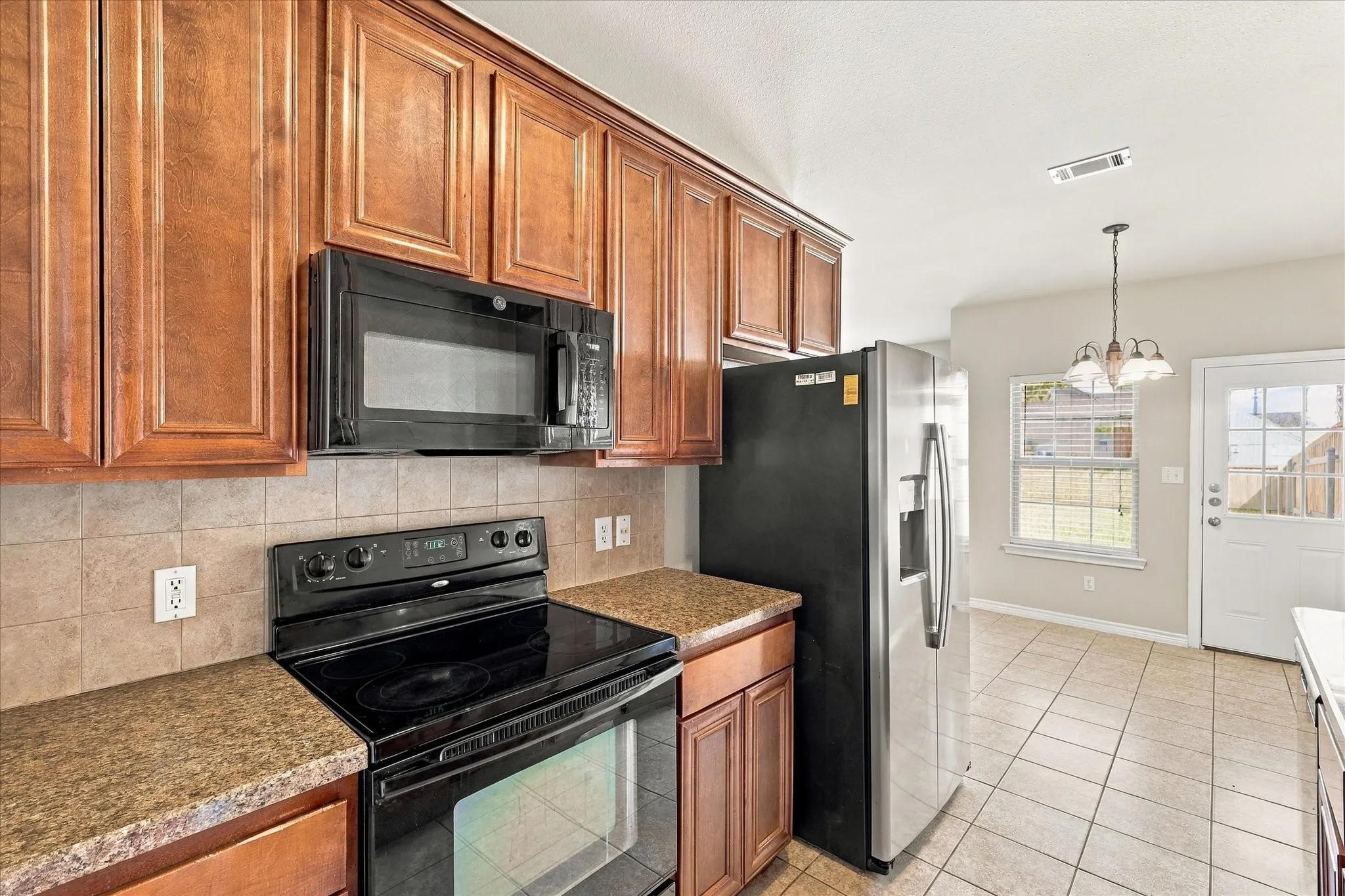 Single Family Residence For Sale in Collin County , 900 Parkplace Ridge, Princeton, Texas 75407, 3 Bedroom, 3 Bathroom, 2 Garage spaces, 1,568 Sqft, built in 2010, mls#21390579, Real Estate Agent in Princeton, Homes For Sale in Collin county, Homes For Sale in Princeton, Realtor in Princeton Texas, Real Estate Brokerage Independent Realty Texas, Luminita Cordes Realtor