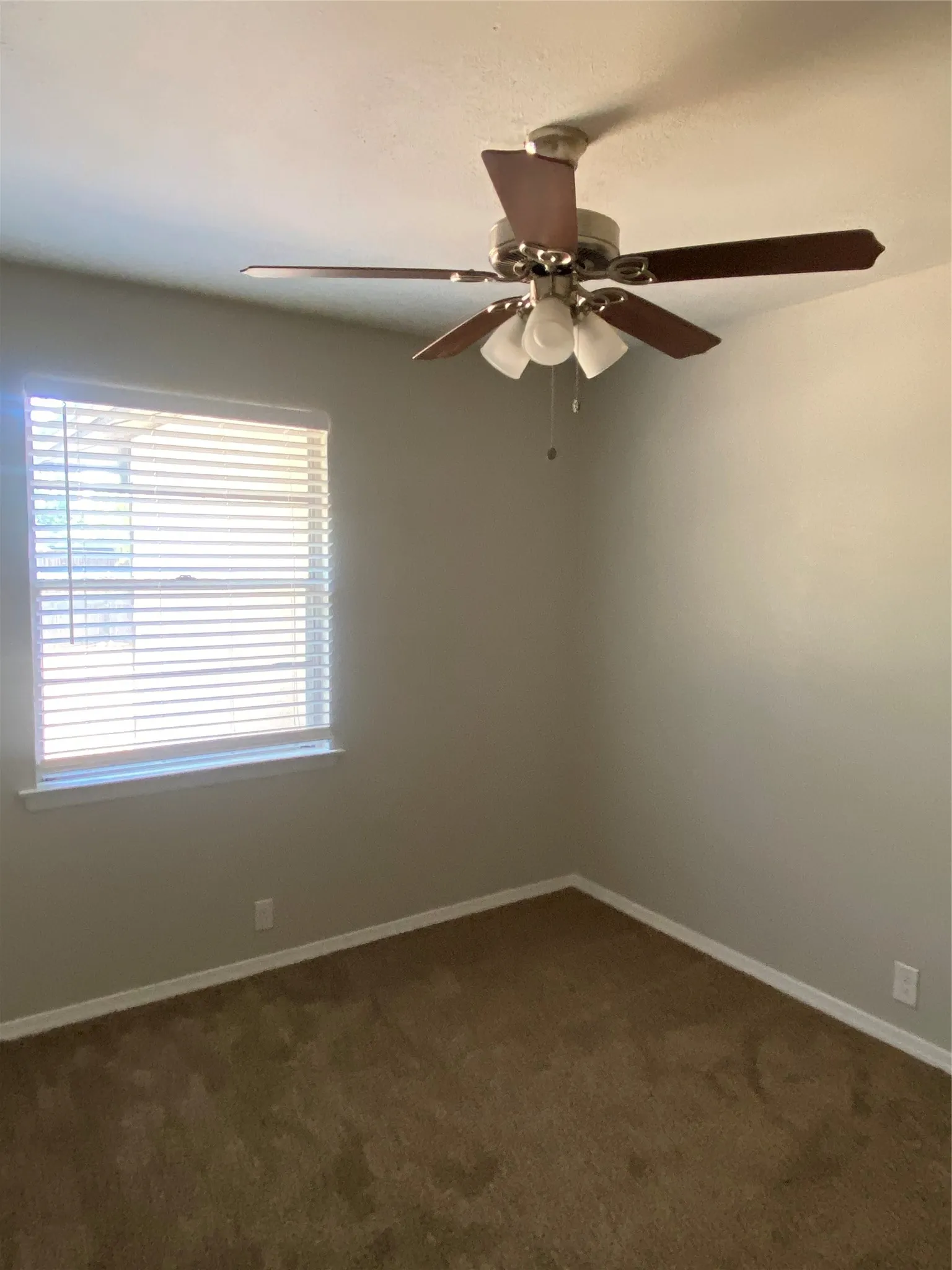 Single Family Residence For Rent in Dallas County , 417 Goldwood Drive, Dallas, Texas 75232, 3 Bedroom, 2 Bathroom, 1 Garage spaces, 1,154 Sqft, built in 1956, mls#21395434, Real Estate Agent in Dallas, Homes For Rent in Dallas county, Homes For Rent in Dallas, Realtor in Dallas Texas, Real Estate Brokerage Independent Realty Texas, Luminita Cordes Realtor