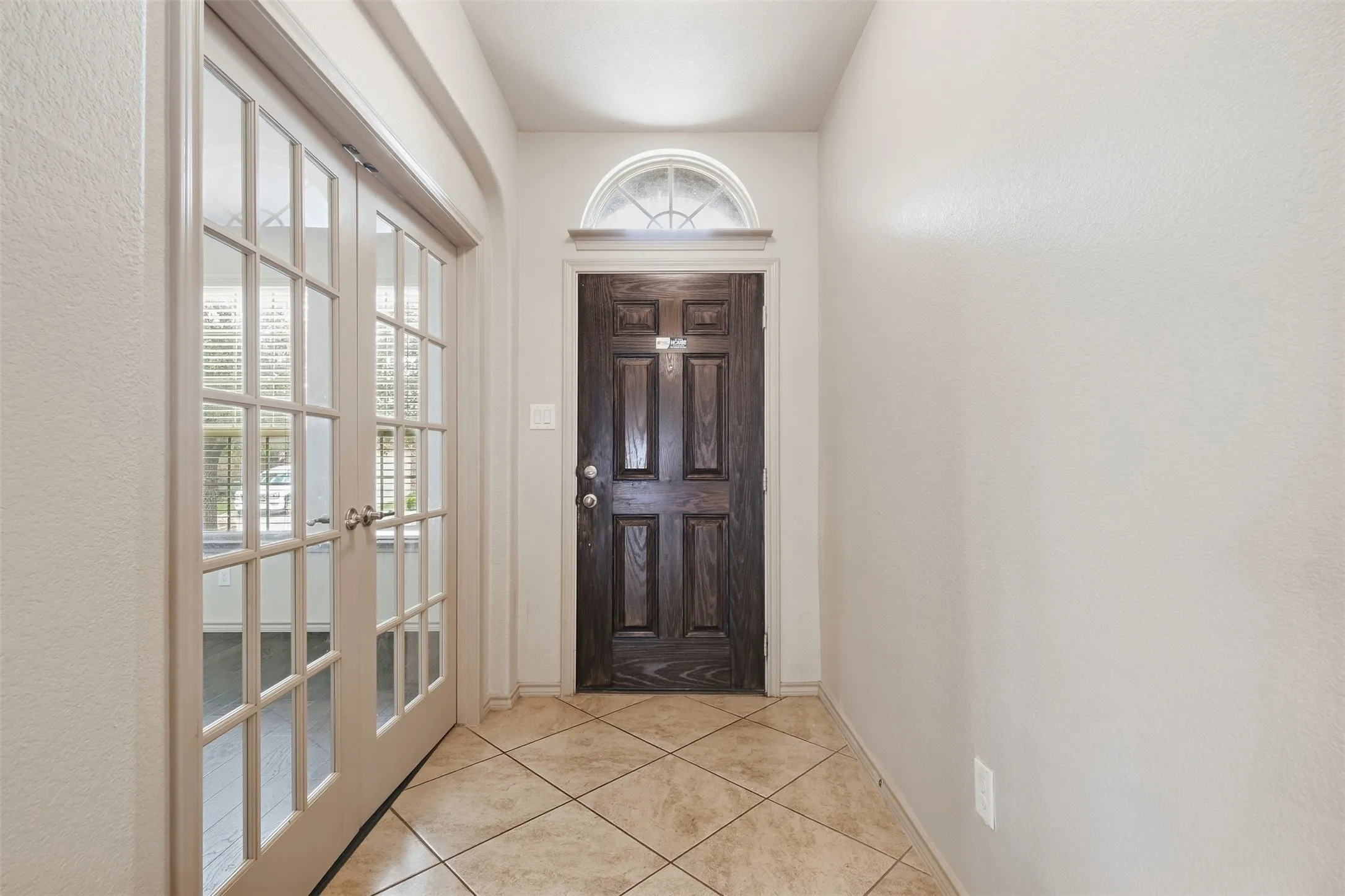 Single Family Residence For Rent in Tarrant County , 8 Mapleridge Drive, Edgecliff Village, Texas 76134, 4 Bedroom, 3 Bathroom, 2 Garage spaces, 2,905 Sqft, built in 2016, mls#21395404, Real Estate Agent in Edgecliff Village, Homes For Rent in Tarrant county, Homes For Rent in Edgecliff Village, Realtor in Edgecliff Village Texas, Real Estate Brokerage Independent Realty Texas, Luminita Cordes Realtor