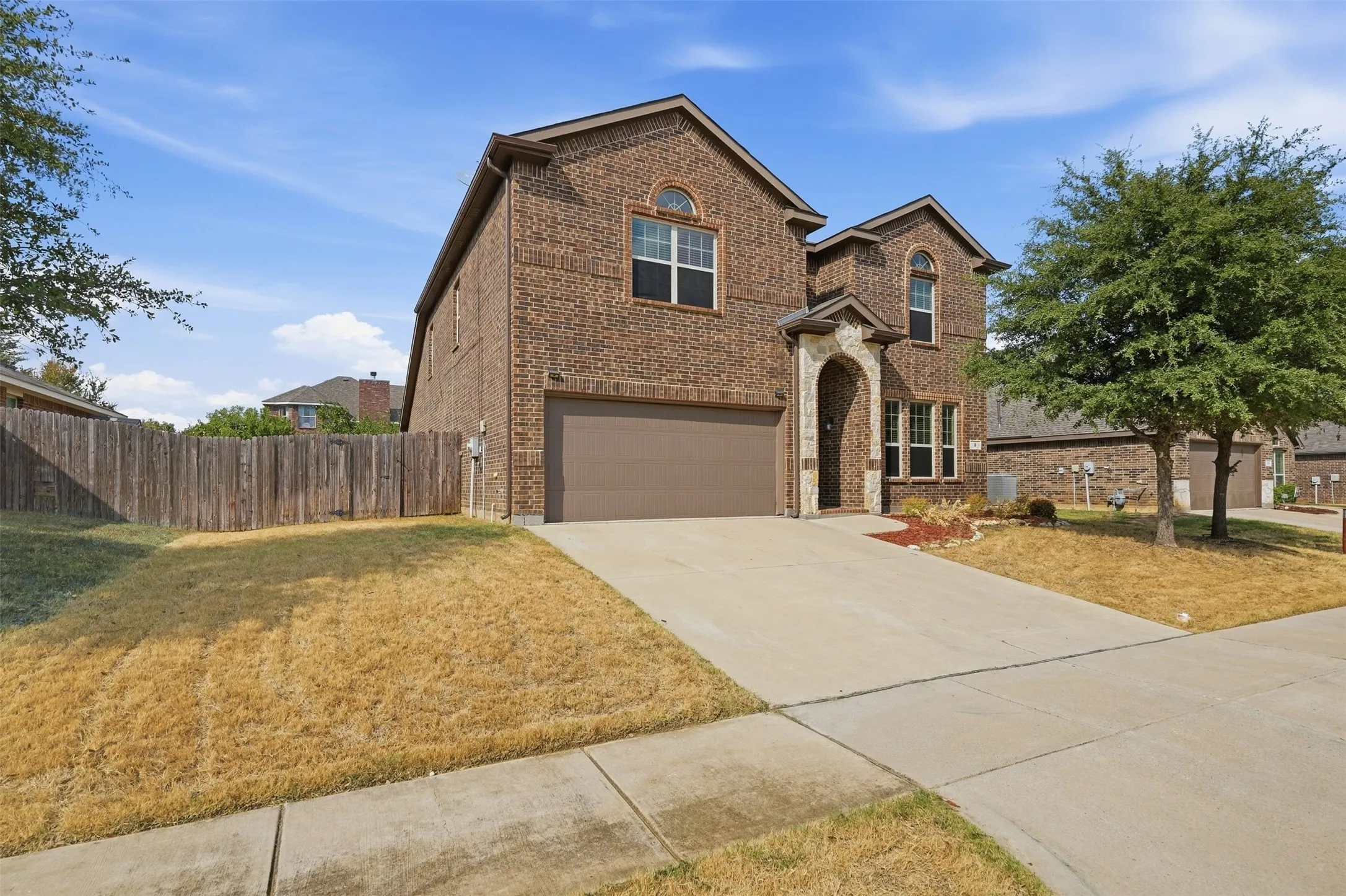 Single Family Residence For Rent in Tarrant County , 8 Mapleridge Drive, Edgecliff Village, Texas 76134, 4 Bedroom, 3 Bathroom, 2 Garage spaces, 2,905 Sqft, built in 2016, mls#21395404, Real Estate Agent in Edgecliff Village, Homes For Rent in Tarrant county, Homes For Rent in Edgecliff Village, Realtor in Edgecliff Village Texas, Real Estate Brokerage Independent Realty Texas, Luminita Cordes Realtor
