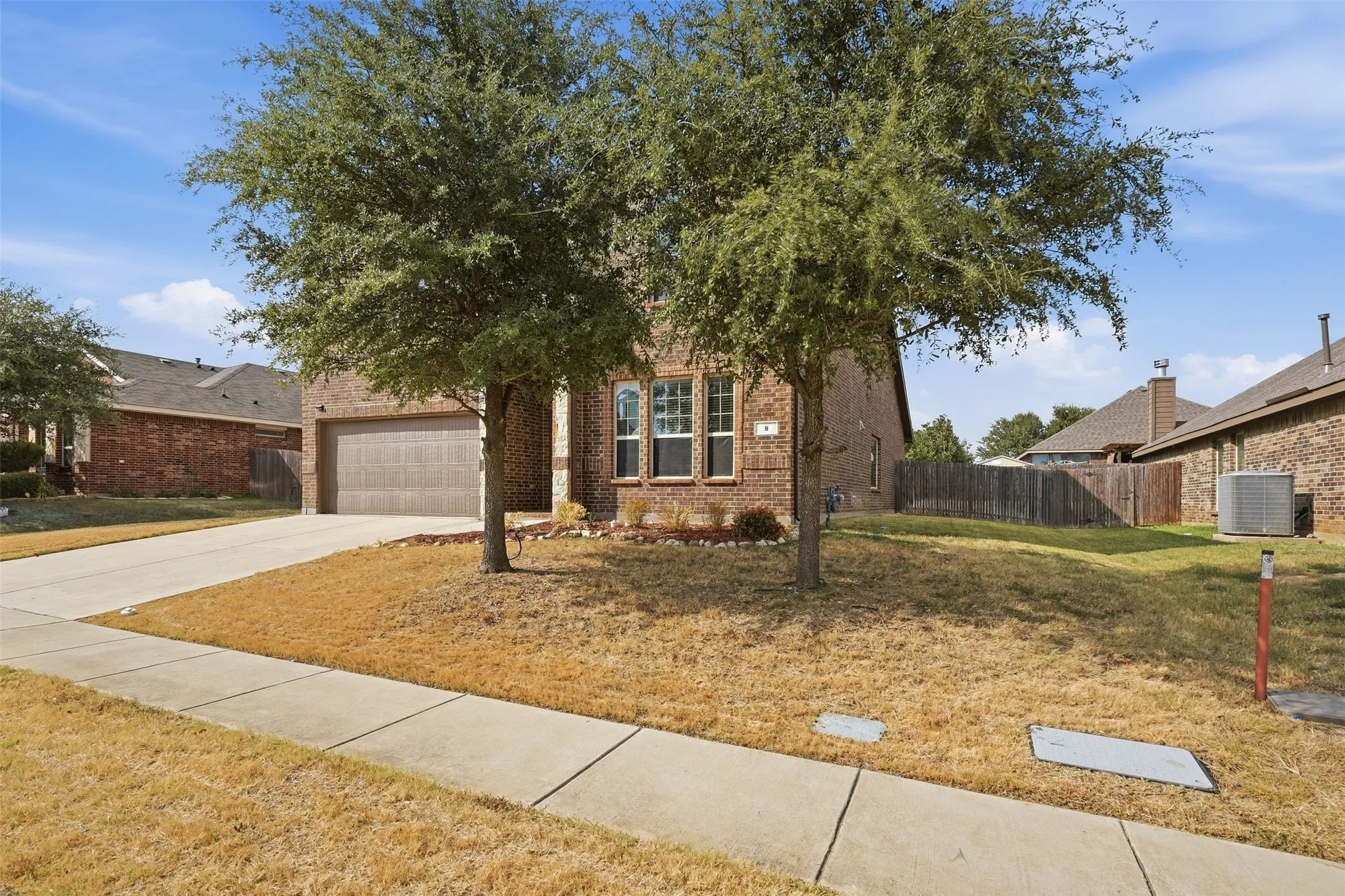Single Family Residence For Rent in Tarrant County , 8 Mapleridge Drive, Edgecliff Village, Texas 76134, 4 Bedroom, 3 Bathroom, 2 Garage spaces, 2,905 Sqft, built in 2016, mls#21395404, Real Estate Agent in Edgecliff Village, Homes For Rent in Tarrant county, Homes For Rent in Edgecliff Village, Realtor in Edgecliff Village Texas, Real Estate Brokerage Independent Realty Texas, Luminita Cordes Realtor