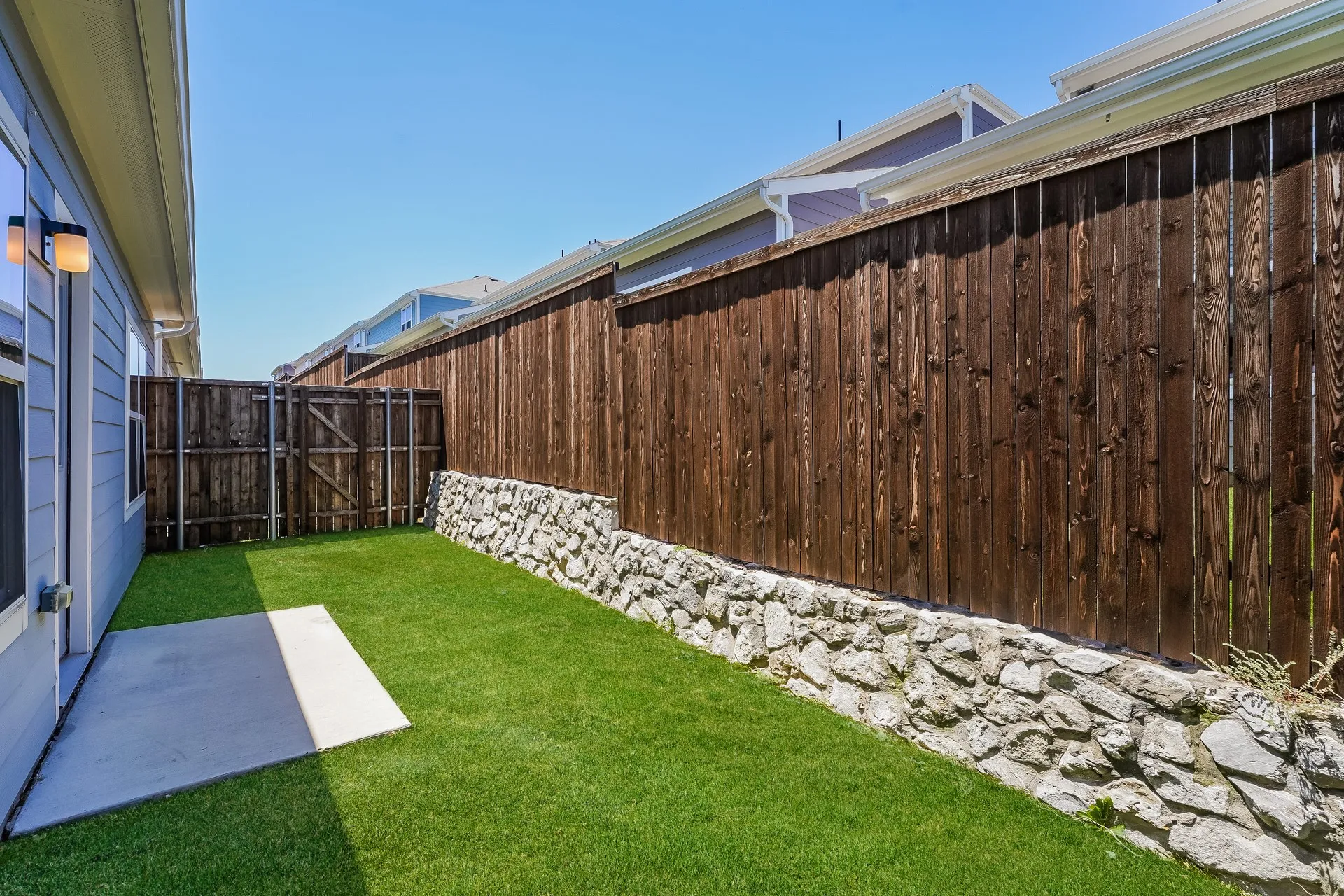 Single Family Residence For Rent in Denton County , 615 Sophia Way, Lewisville, Texas 75057, 4 Bedroom, 3 Bathroom, 2 Garage spaces, 2,056 Sqft, built in 2022, mls#21395439, Real Estate Agent in Lewisville, Homes For Rent in Denton county, Homes For Rent in Lewisville, Realtor in Lewisville Texas, Real Estate Brokerage Independent Realty Texas, Luminita Cordes Realtor