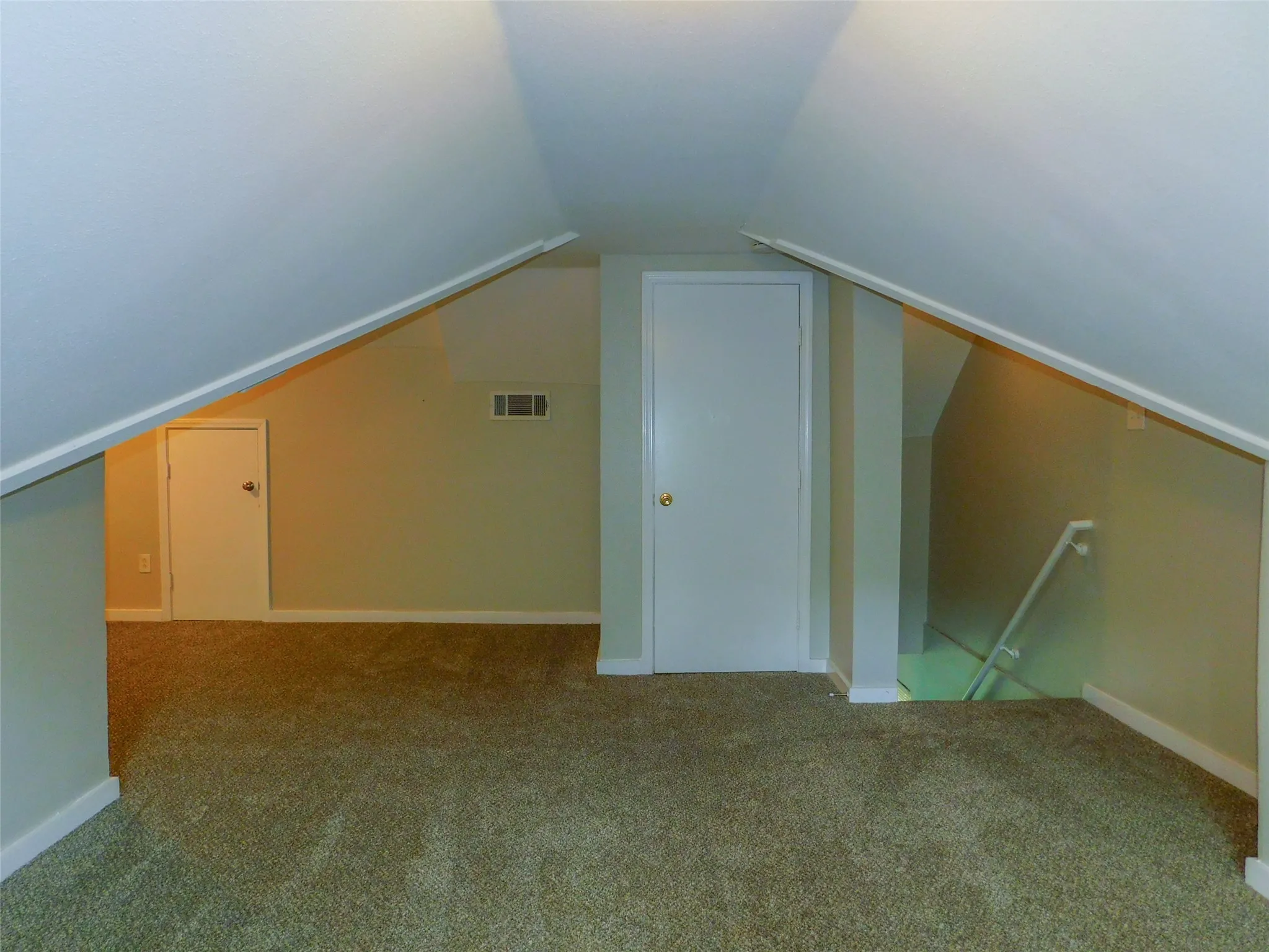 Single Family Residence For Rent in Denton County , 315 W Congress Street, Denton, Texas 76201, 3 Bedroom, 2 Bathroom, Garage spaces, 1,478 Sqft, built in 1963, mls#21395367, Real Estate Agent in Denton, Homes For Rent in Denton county, Homes For Rent in Denton, Realtor in Denton Texas, Real Estate Brokerage Independent Realty Texas, Luminita Cordes Realtor