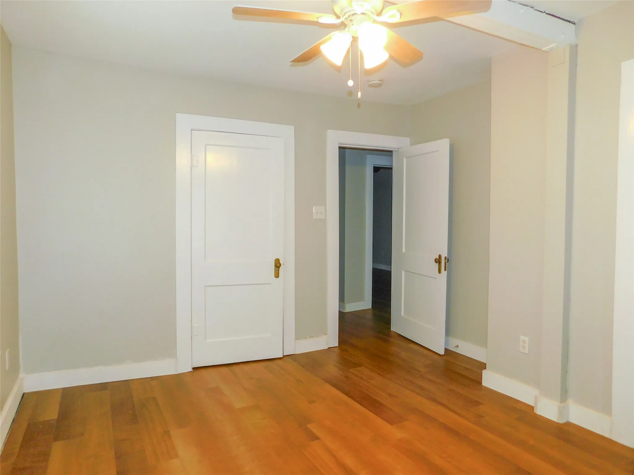 Single Family Residence For Rent in Denton County , 315 W Congress Street, Denton, Texas 76201, 3 Bedroom, 2 Bathroom, Garage spaces, 1,478 Sqft, built in 1963, mls#21395367, Real Estate Agent in Denton, Homes For Rent in Denton county, Homes For Rent in Denton, Realtor in Denton Texas, Real Estate Brokerage Independent Realty Texas, Luminita Cordes Realtor