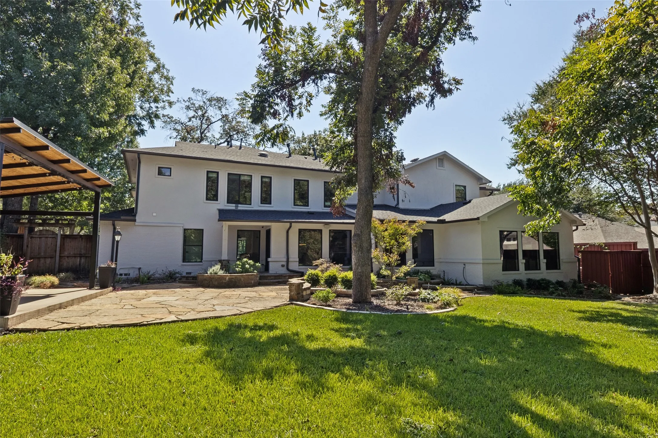 Single Family Residence For Sale in Dallas County , 8547 Santa Clara Drive, Dallas, Texas 75218, 4 Bedroom, 5 Bathroom, 2 Garage spaces, 3,834 Sqft, built in 1950, mls#21393965, Real Estate Agent in Dallas, Homes For Sale in Dallas county, Homes For Sale in Dallas, Realtor in Dallas Texas, Real Estate Brokerage Independent Realty Texas, Luminita Cordes Realtor