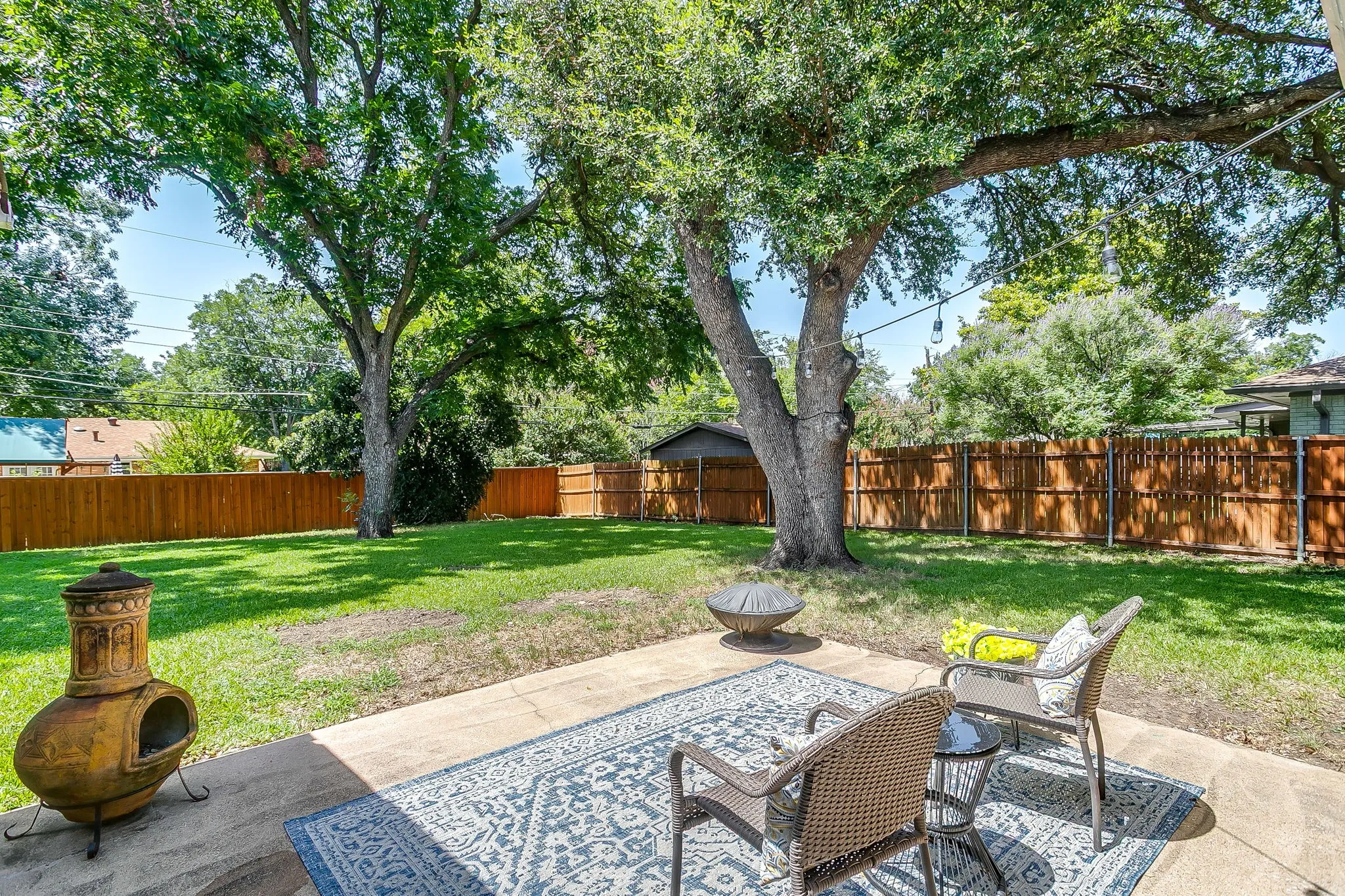 Single Family Residence For Sale in Tarrant County , 3817 Lawndale Avenue, Fort Worth, Texas 76133, 4 Bedroom, 3 Bathroom, 2 Garage spaces, 2,470 Sqft, built in 1969, mls#21395436, Real Estate Agent in Fort Worth, Homes For Sale in Tarrant county, Homes For Sale in Fort Worth, Realtor in Fort Worth Texas, Real Estate Brokerage Independent Realty Texas, Luminita Cordes Realtor