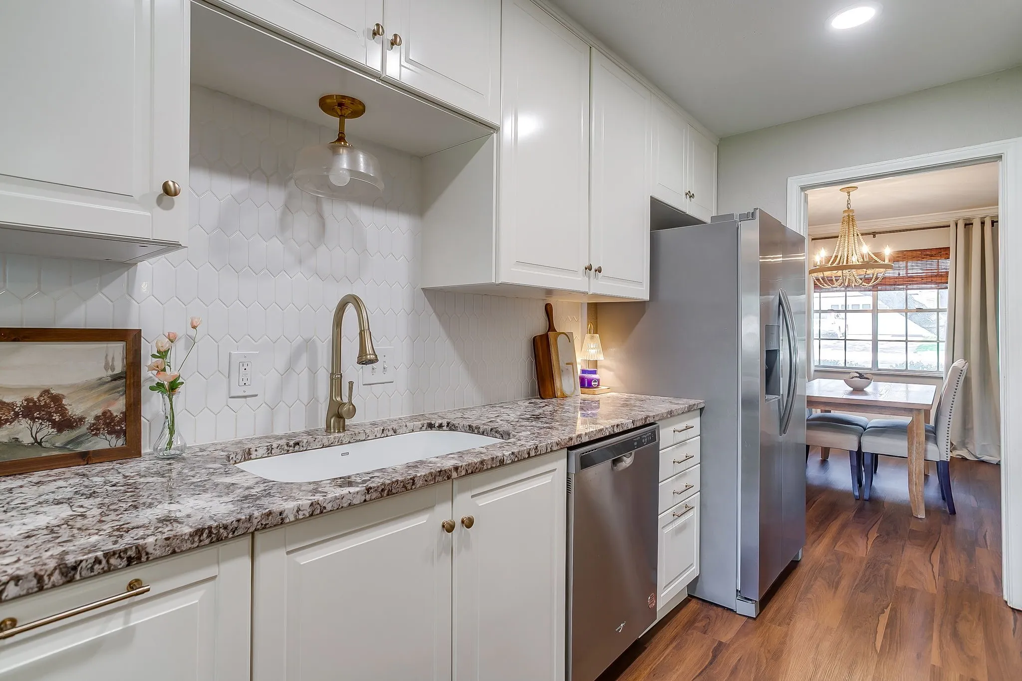 Single Family Residence For Sale in Tarrant County , 3817 Lawndale Avenue, Fort Worth, Texas 76133, 4 Bedroom, 3 Bathroom, 2 Garage spaces, 2,470 Sqft, built in 1969, mls#21395436, Real Estate Agent in Fort Worth, Homes For Sale in Tarrant county, Homes For Sale in Fort Worth, Realtor in Fort Worth Texas, Real Estate Brokerage Independent Realty Texas, Luminita Cordes Realtor
