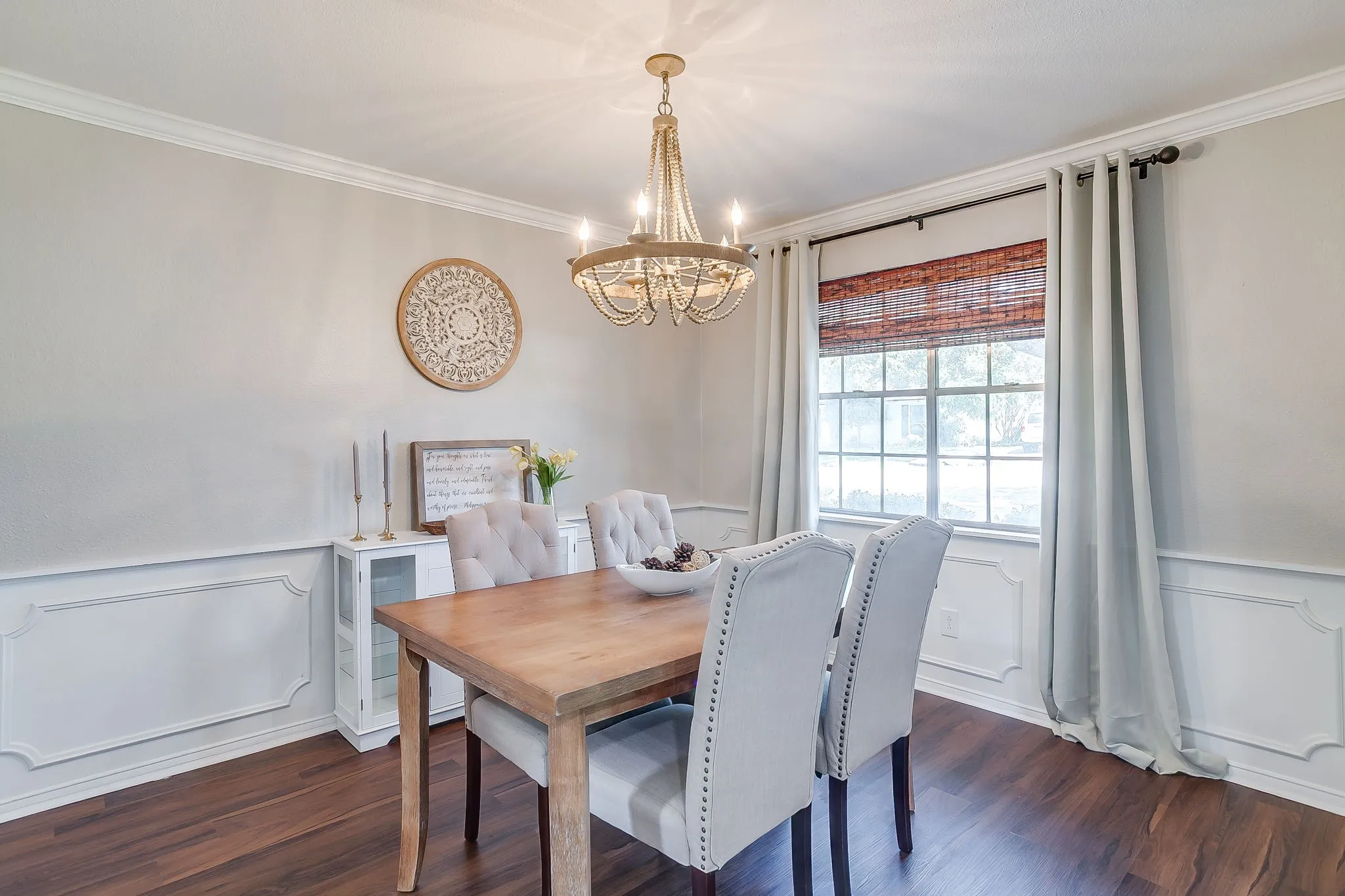Single Family Residence For Sale in Tarrant County , 3817 Lawndale Avenue, Fort Worth, Texas 76133, 4 Bedroom, 3 Bathroom, 2 Garage spaces, 2,470 Sqft, built in 1969, mls#21395436, Real Estate Agent in Fort Worth, Homes For Sale in Tarrant county, Homes For Sale in Fort Worth, Realtor in Fort Worth Texas, Real Estate Brokerage Independent Realty Texas, Luminita Cordes Realtor