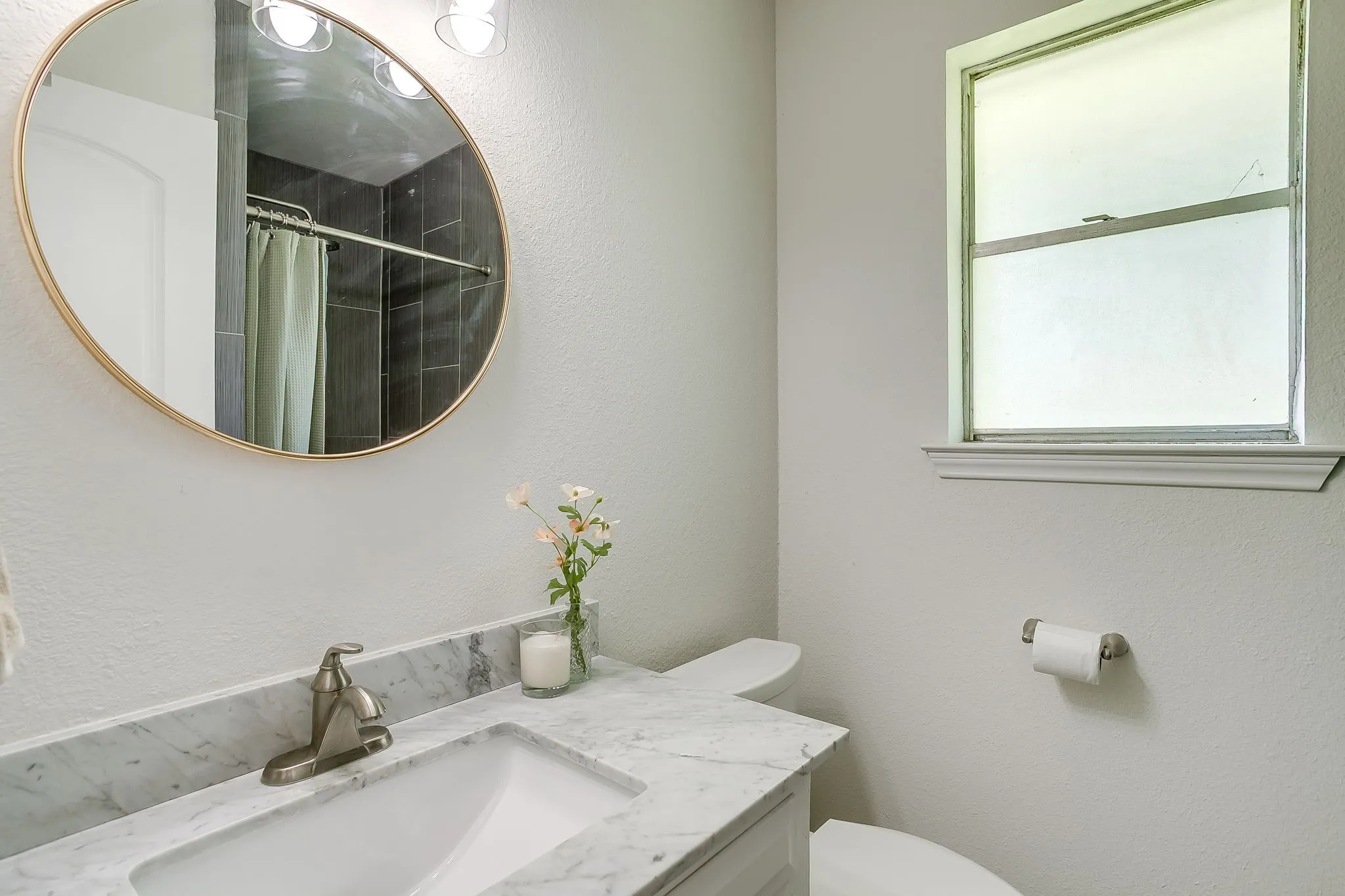 Single Family Residence For Sale in Tarrant County , 3817 Lawndale Avenue, Fort Worth, Texas 76133, 4 Bedroom, 3 Bathroom, 2 Garage spaces, 2,470 Sqft, built in 1969, mls#21395436, Real Estate Agent in Fort Worth, Homes For Sale in Tarrant county, Homes For Sale in Fort Worth, Realtor in Fort Worth Texas, Real Estate Brokerage Independent Realty Texas, Luminita Cordes Realtor