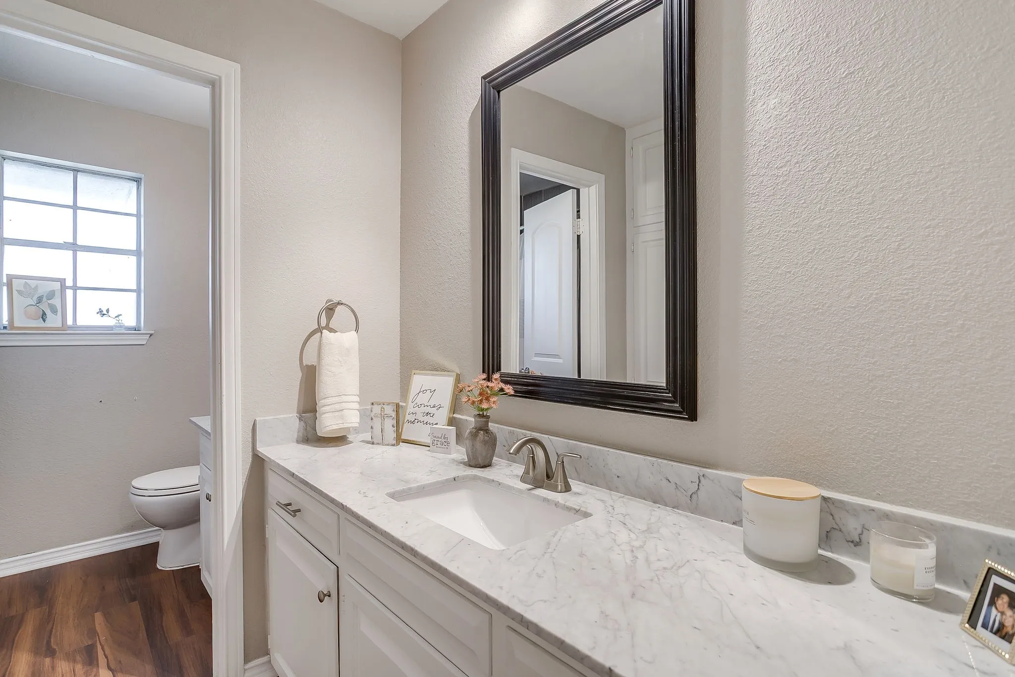 Single Family Residence For Sale in Tarrant County , 3817 Lawndale Avenue, Fort Worth, Texas 76133, 4 Bedroom, 3 Bathroom, 2 Garage spaces, 2,470 Sqft, built in 1969, mls#21395436, Real Estate Agent in Fort Worth, Homes For Sale in Tarrant county, Homes For Sale in Fort Worth, Realtor in Fort Worth Texas, Real Estate Brokerage Independent Realty Texas, Luminita Cordes Realtor