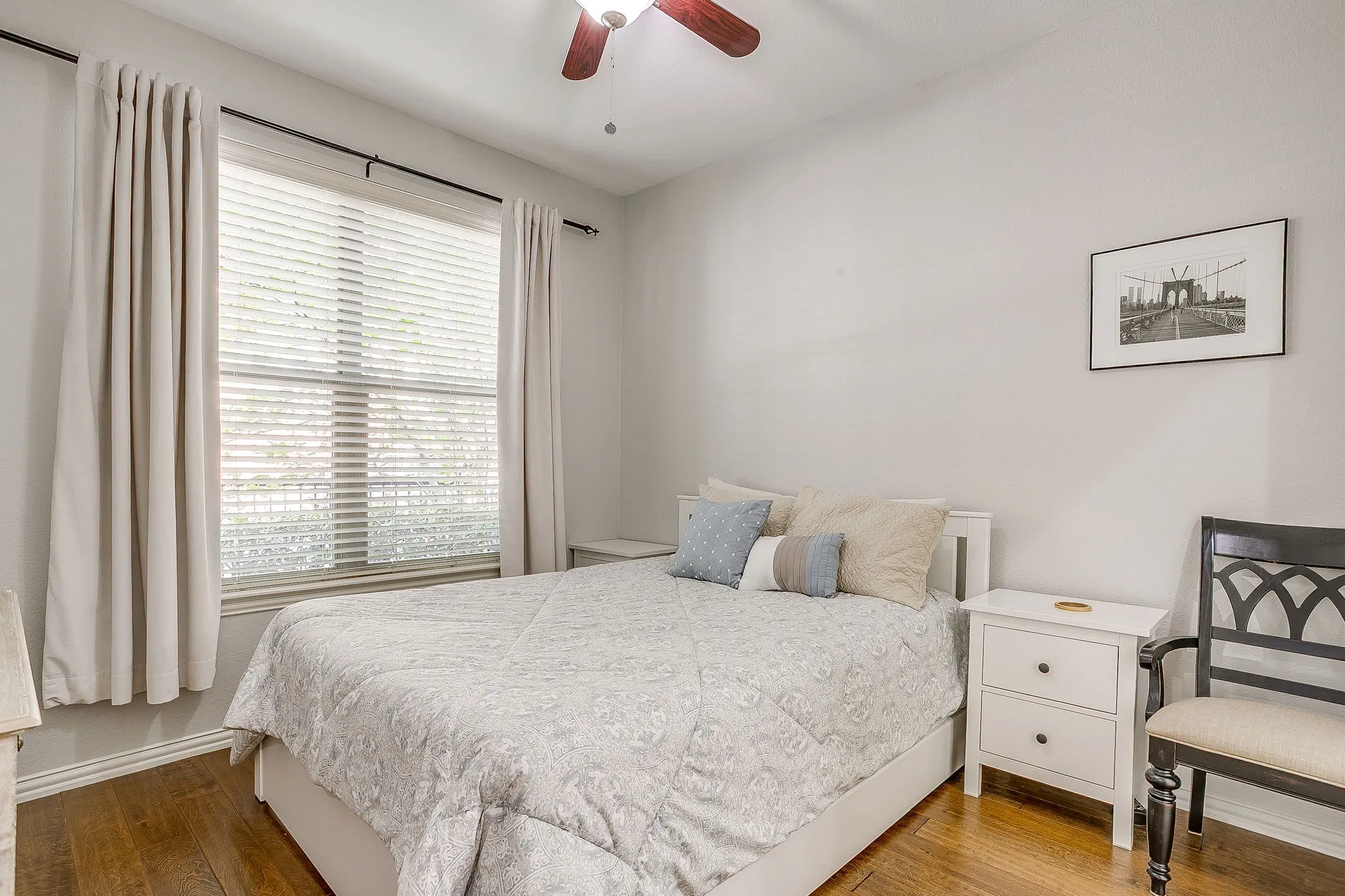 Townhouse For Rent in Tarrant County , 714 E 1st Street, Fort Worth, Texas 76102, 3 Bedroom, 4 Bathroom, 2 Garage spaces, 2,660 Sqft, built in 2005, mls#21395448, Real Estate Agent in Fort Worth, Homes For Rent in Tarrant county, Homes For Rent in Fort Worth, Realtor in Fort Worth Texas, Real Estate Brokerage Independent Realty Texas, Luminita Cordes Realtor
