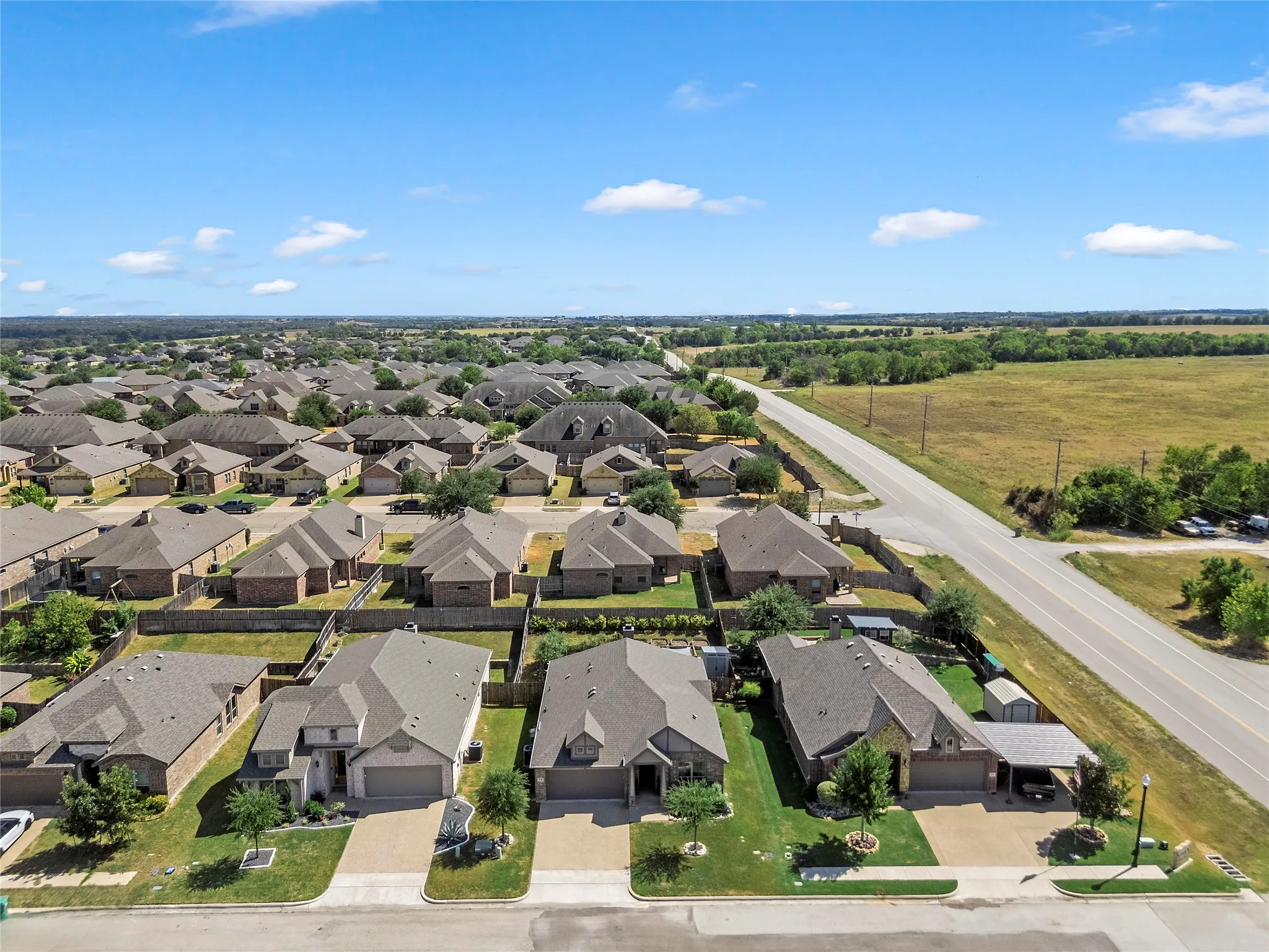 Single Family Residence For Sale in Mc Lennan County , 3140 Paint Horse, Robinson, Texas 76706, 3 Bedroom, 2 Bathroom, 2 Garage spaces, 1,710 Sqft, built in 2021, mls#21395147, Real Estate Agent in Robinson, Homes For Sale in Mc Lennan county, Homes For Sale in Robinson, Realtor in Robinson Texas, Real Estate Brokerage Independent Realty Texas, Luminita Cordes Realtor