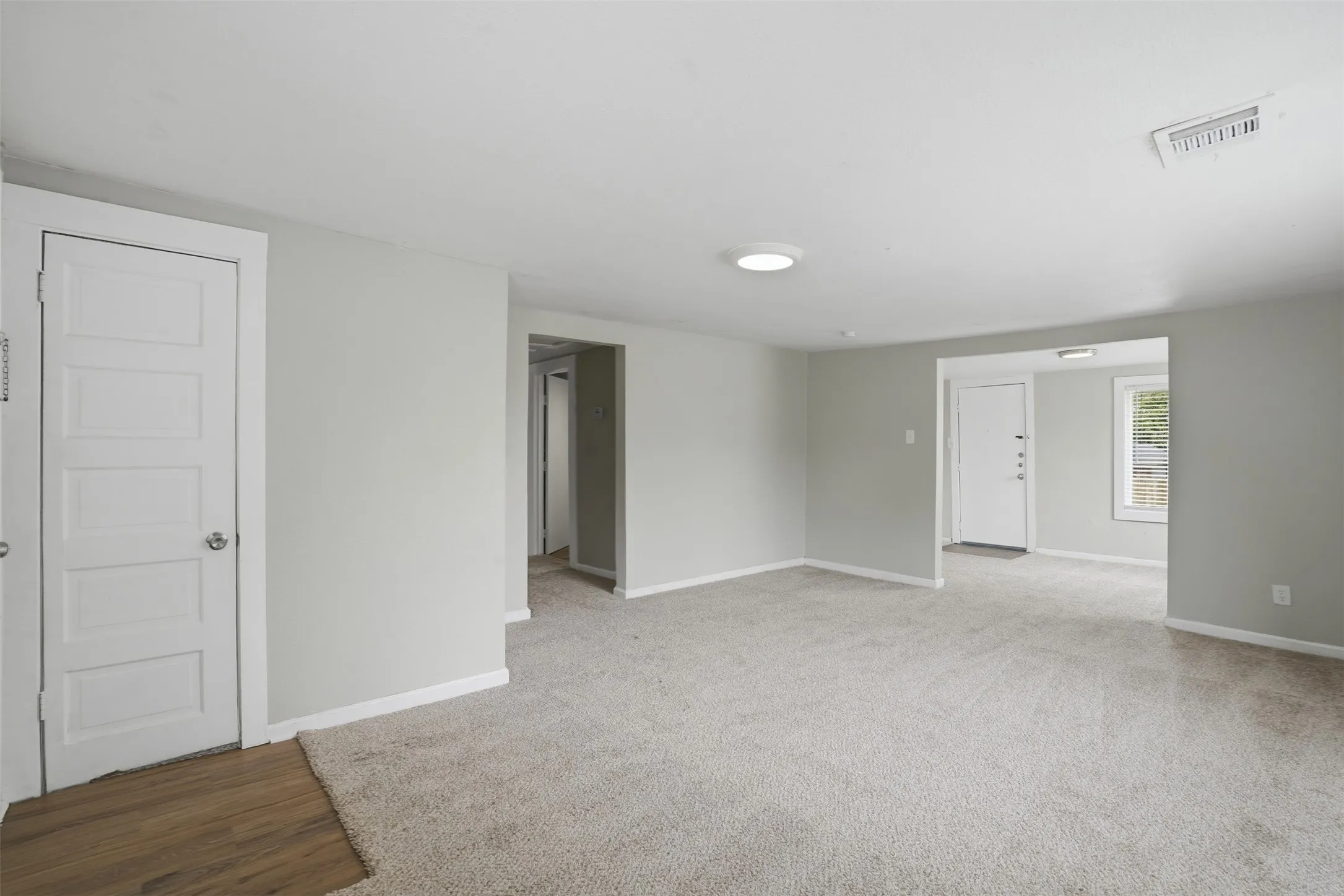 Single Family Residence For Rent in Hunt County , 1214 Jones Street, Greenville, Texas 75401, 3 Bedroom, 2 Bathroom, Garage spaces, 1,502 Sqft, built in 1976, mls#21395451, Real Estate Agent in Greenville, Homes For Rent in Hunt county, Homes For Rent in Greenville, Realtor in Greenville Texas, Real Estate Brokerage Independent Realty Texas, Luminita Cordes Realtor