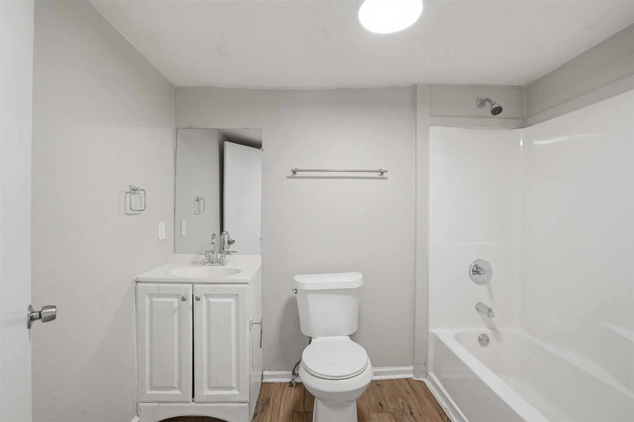 Single Family Residence For Rent in Hunt County , 1214 Jones Street, Greenville, Texas 75401, 3 Bedroom, 2 Bathroom, Garage spaces, 1,502 Sqft, built in 1976, mls#21395451, Real Estate Agent in Greenville, Homes For Rent in Hunt county, Homes For Rent in Greenville, Realtor in Greenville Texas, Real Estate Brokerage Independent Realty Texas, Luminita Cordes Realtor