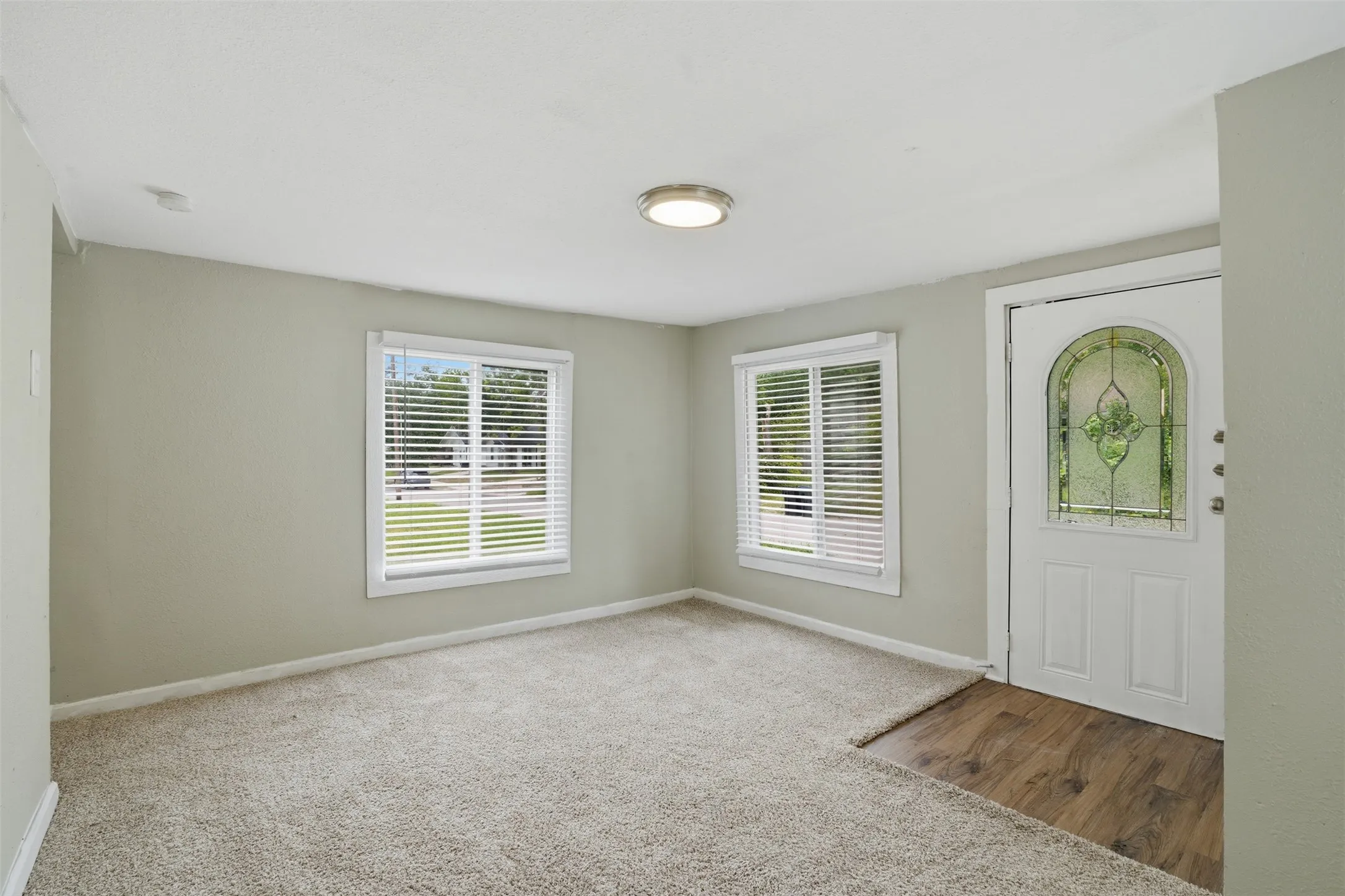 Single Family Residence For Rent in Hunt County , 1214 Jones Street, Greenville, Texas 75401, 3 Bedroom, 2 Bathroom, Garage spaces, 1,502 Sqft, built in 1976, mls#21395451, Real Estate Agent in Greenville, Homes For Rent in Hunt county, Homes For Rent in Greenville, Realtor in Greenville Texas, Real Estate Brokerage Independent Realty Texas, Luminita Cordes Realtor