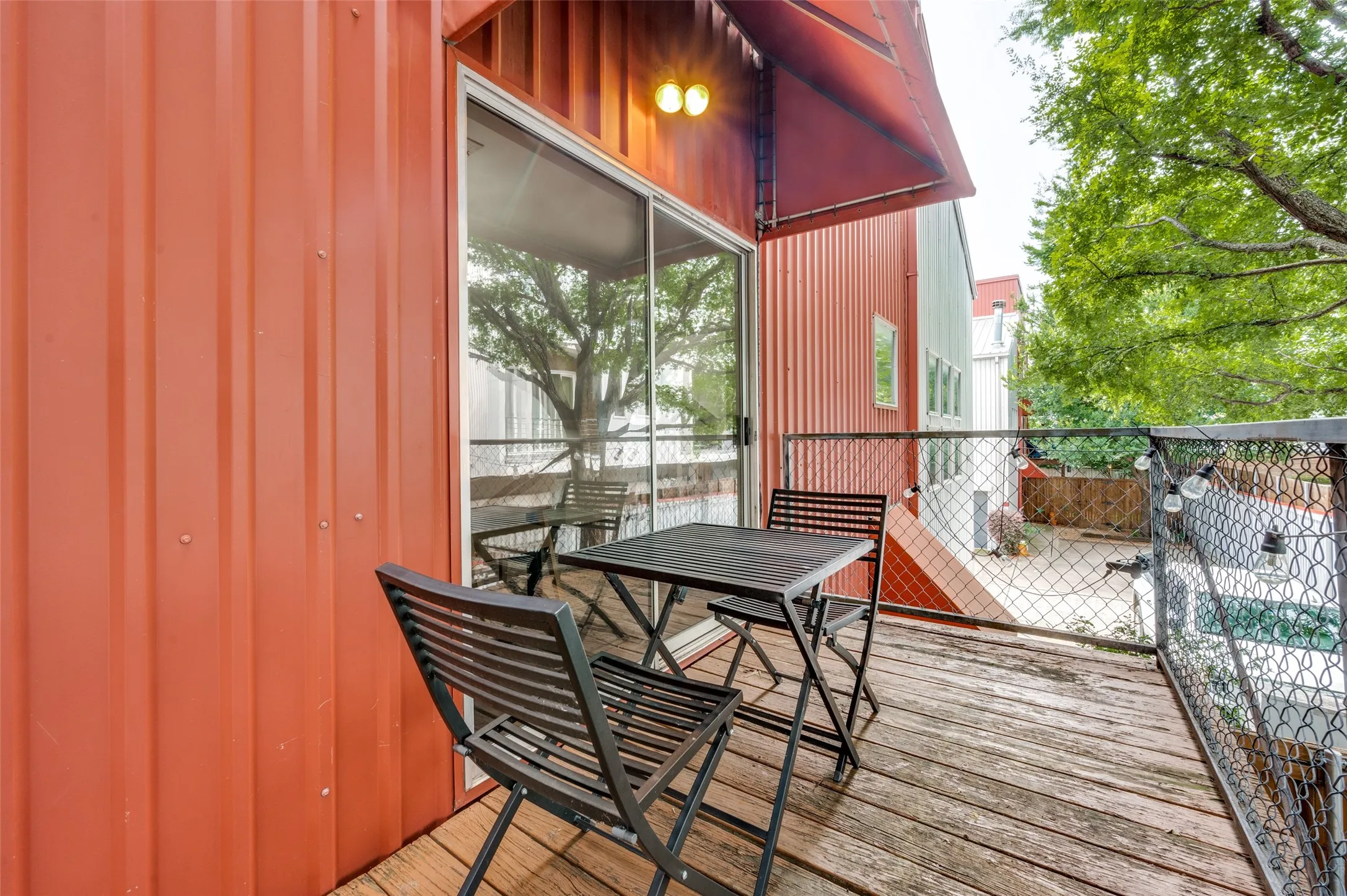 Townhouse For Rent in Dallas County , 3828 San Jacinto, Dallas, Texas 75182, 2 Bedroom, 2 Bathroom, 2 Garage spaces, 1,780 Sqft, built in 2003, mls#21395380, Real Estate Agent in Dallas, Homes For Rent in Dallas county, Homes For Rent in Dallas, Realtor in Dallas Texas, Real Estate Brokerage Independent Realty Texas, Luminita Cordes Realtor