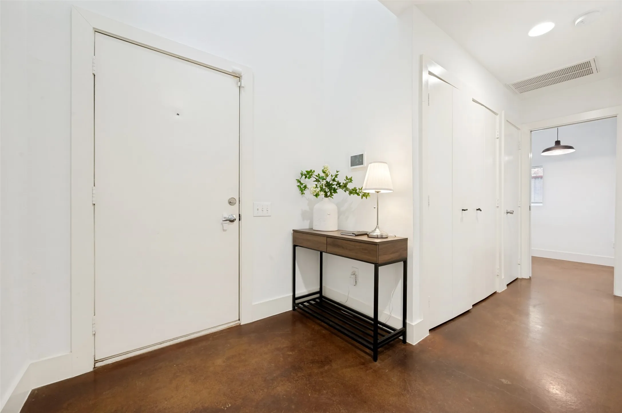 Townhouse For Rent in Dallas County , 3828 San Jacinto, Dallas, Texas 75182, 2 Bedroom, 2 Bathroom, 2 Garage spaces, 1,780 Sqft, built in 2003, mls#21395380, Real Estate Agent in Dallas, Homes For Rent in Dallas county, Homes For Rent in Dallas, Realtor in Dallas Texas, Real Estate Brokerage Independent Realty Texas, Luminita Cordes Realtor