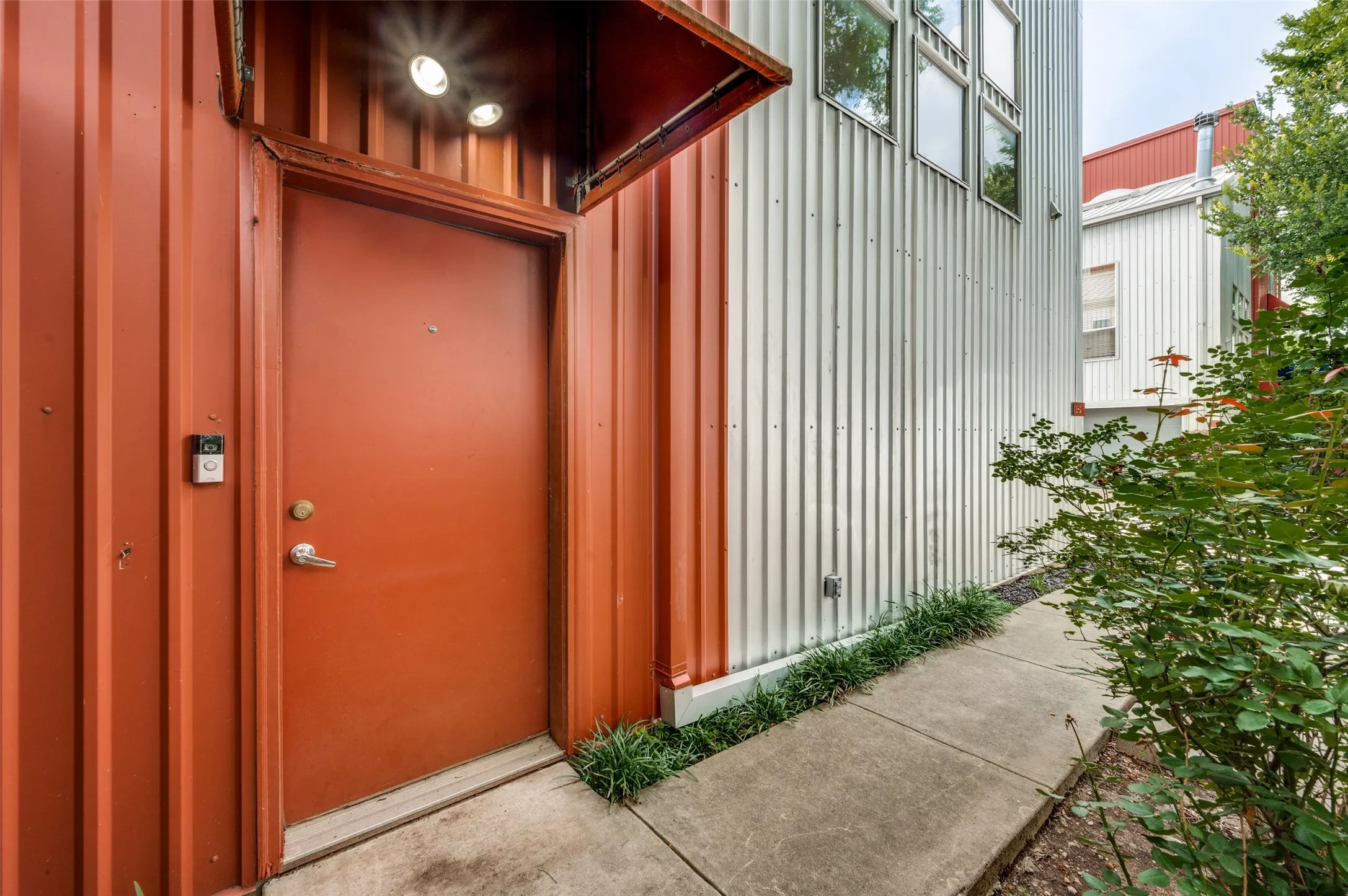 Townhouse For Rent in Dallas County , 3828 San Jacinto, Dallas, Texas 75182, 2 Bedroom, 2 Bathroom, 2 Garage spaces, 1,780 Sqft, built in 2003, mls#21395380, Real Estate Agent in Dallas, Homes For Rent in Dallas county, Homes For Rent in Dallas, Realtor in Dallas Texas, Real Estate Brokerage Independent Realty Texas, Luminita Cordes Realtor