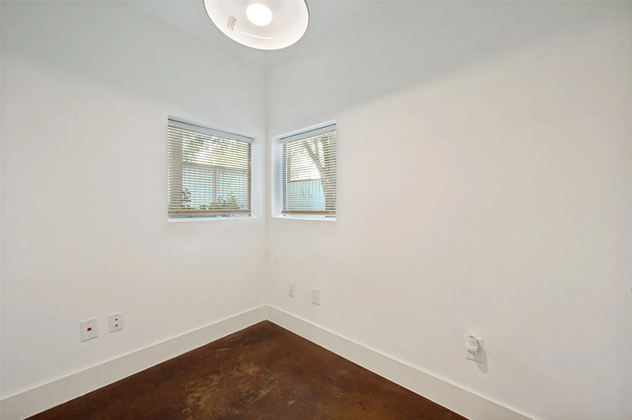 Townhouse For Rent in Dallas County , 3828 San Jacinto, Dallas, Texas 75182, 2 Bedroom, 2 Bathroom, 2 Garage spaces, 1,780 Sqft, built in 2003, mls#21395380, Real Estate Agent in Dallas, Homes For Rent in Dallas county, Homes For Rent in Dallas, Realtor in Dallas Texas, Real Estate Brokerage Independent Realty Texas, Luminita Cordes Realtor