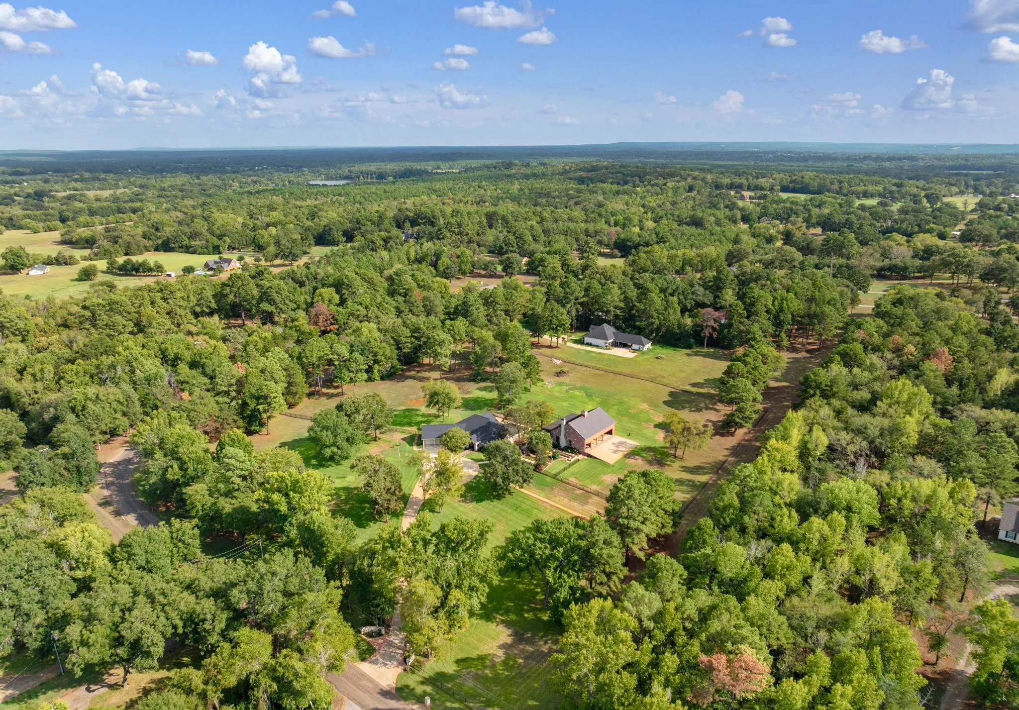 Single Family Residence For Sale in Cherokee County , 1125 County Road 1401, Jacksonville, Texas 75766, 3 Bedroom, 4 Bathroom, 2 Garage spaces, 3,189 Sqft, built in 2007, mls#21394884, Real Estate Agent in Jacksonville, Homes For Sale in Cherokee county, Homes For Sale in Jacksonville, Realtor in Jacksonville Texas, Real Estate Brokerage Independent Realty Texas, Luminita Cordes Realtor