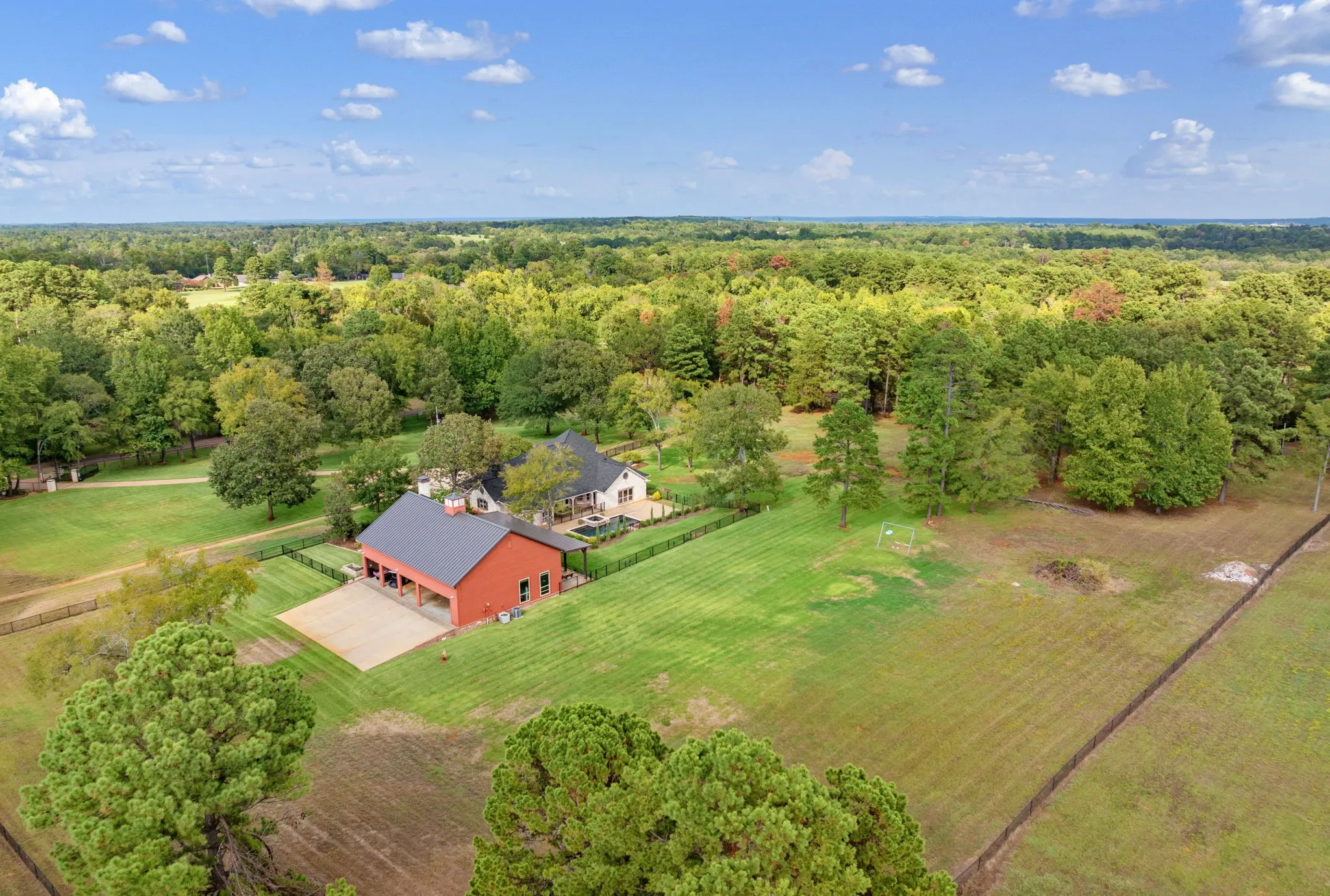 Single Family Residence For Sale in Cherokee County , 1125 County Road 1401, Jacksonville, Texas 75766, 3 Bedroom, 4 Bathroom, 2 Garage spaces, 3,189 Sqft, built in 2007, mls#21394884, Real Estate Agent in Jacksonville, Homes For Sale in Cherokee county, Homes For Sale in Jacksonville, Realtor in Jacksonville Texas, Real Estate Brokerage Independent Realty Texas, Luminita Cordes Realtor
