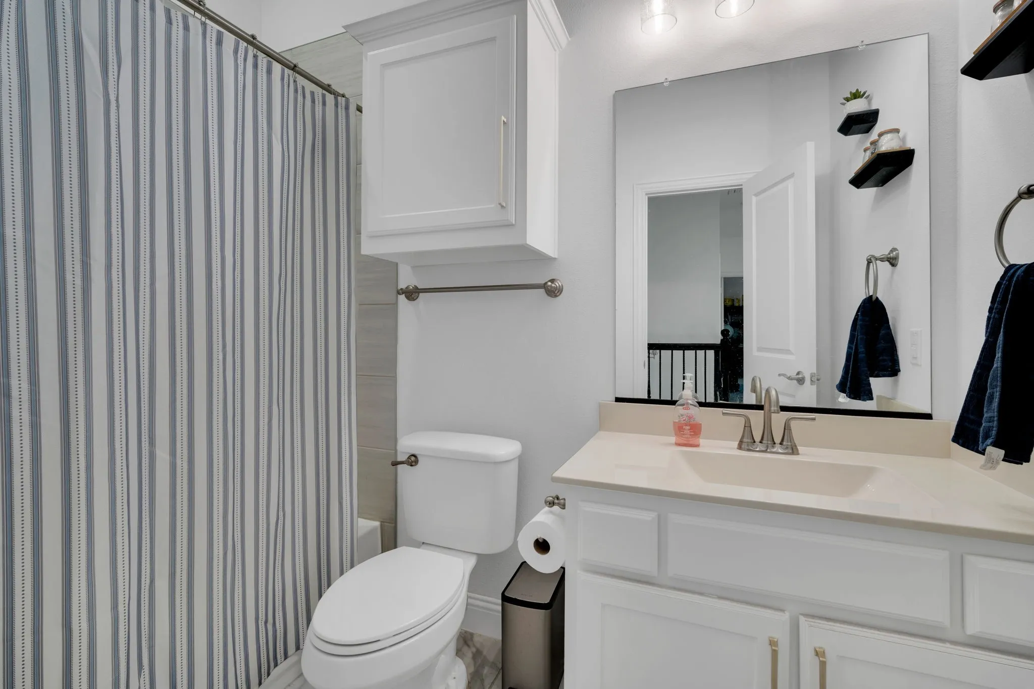 Single Family Residence For Rent in Ellis County , 1767 Shumard Street, Waxahachie, Texas 75165, 5 Bedroom, 5 Bathroom, 2 Garage spaces, 4,498 Sqft, built in 2022, mls#21330385, Real Estate Agent in Waxahachie, Homes For Rent in Ellis county, Homes For Rent in Waxahachie, Realtor in Waxahachie Texas, Real Estate Brokerage Independent Realty Texas, Luminita Cordes Realtor