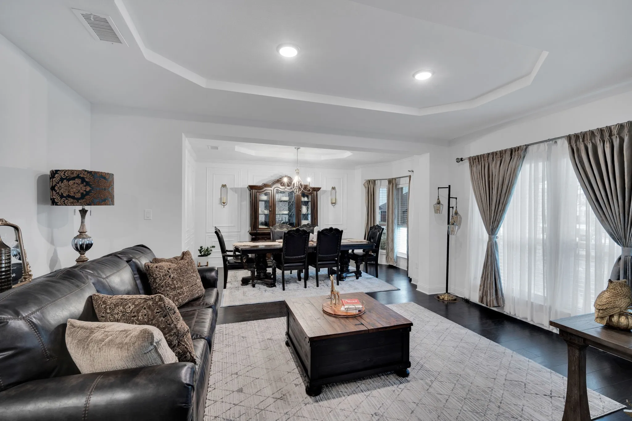 Single Family Residence For Rent in Ellis County , 1767 Shumard Street, Waxahachie, Texas 75165, 5 Bedroom, 5 Bathroom, 2 Garage spaces, 4,498 Sqft, built in 2022, mls#21330385, Real Estate Agent in Waxahachie, Homes For Rent in Ellis county, Homes For Rent in Waxahachie, Realtor in Waxahachie Texas, Real Estate Brokerage Independent Realty Texas, Luminita Cordes Realtor