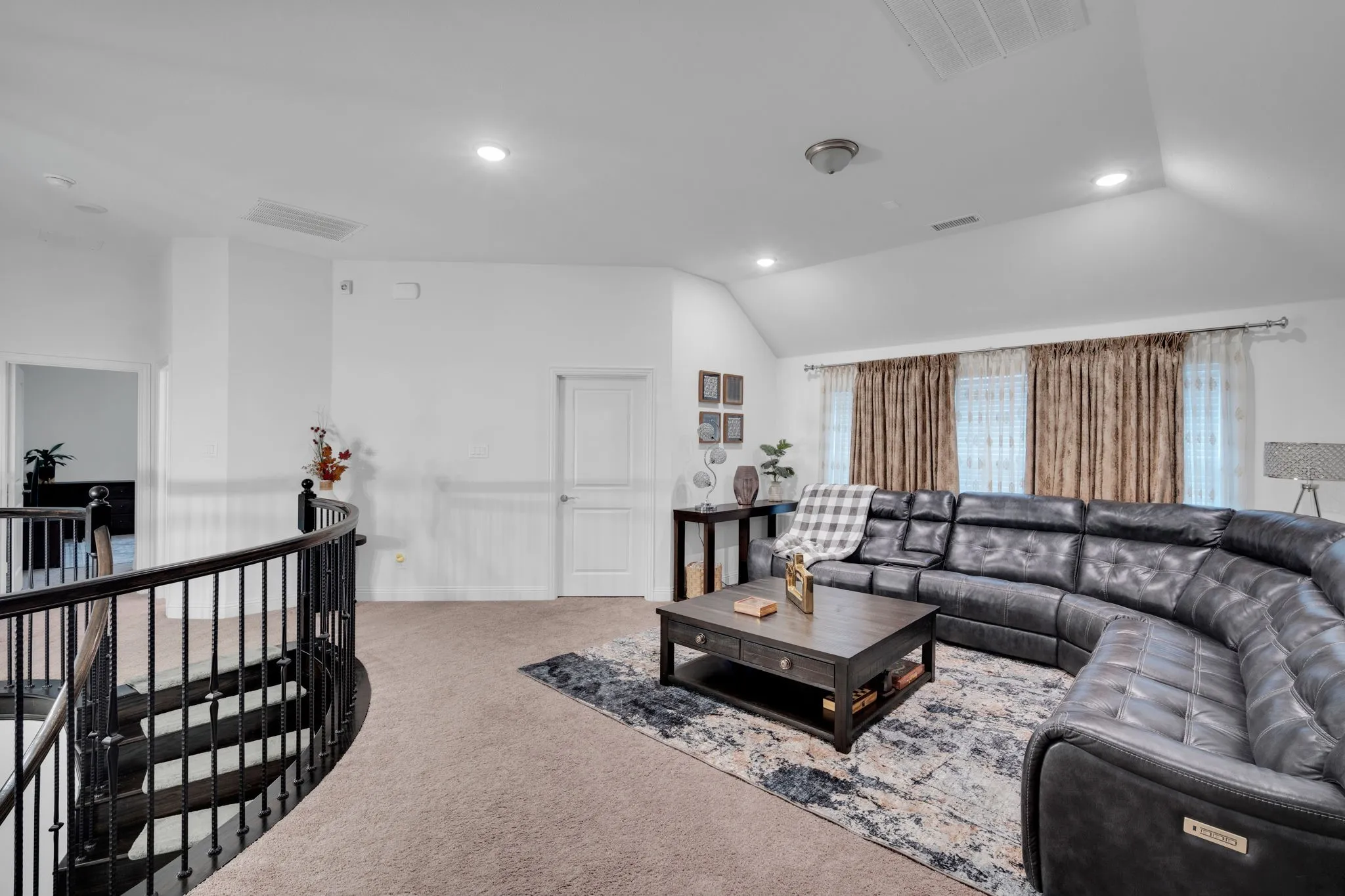 Single Family Residence For Rent in Ellis County , 1767 Shumard Street, Waxahachie, Texas 75165, 5 Bedroom, 5 Bathroom, 2 Garage spaces, 4,498 Sqft, built in 2022, mls#21330385, Real Estate Agent in Waxahachie, Homes For Rent in Ellis county, Homes For Rent in Waxahachie, Realtor in Waxahachie Texas, Real Estate Brokerage Independent Realty Texas, Luminita Cordes Realtor