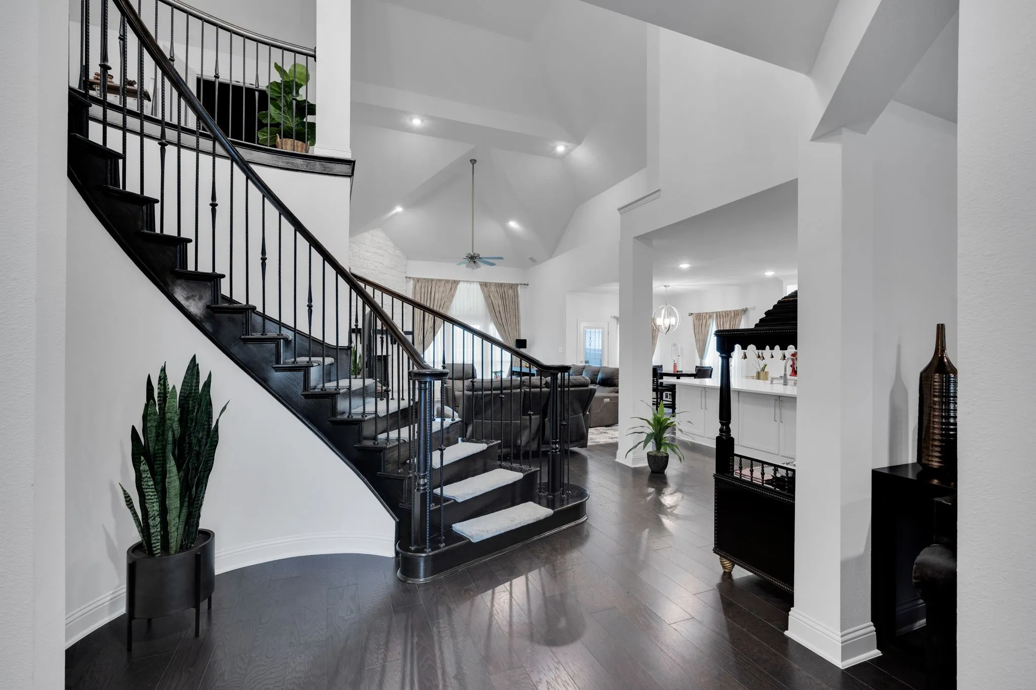 Single Family Residence For Rent in Ellis County , 1767 Shumard Street, Waxahachie, Texas 75165, 5 Bedroom, 5 Bathroom, 2 Garage spaces, 4,498 Sqft, built in 2022, mls#21330385, Real Estate Agent in Waxahachie, Homes For Rent in Ellis county, Homes For Rent in Waxahachie, Realtor in Waxahachie Texas, Real Estate Brokerage Independent Realty Texas, Luminita Cordes Realtor