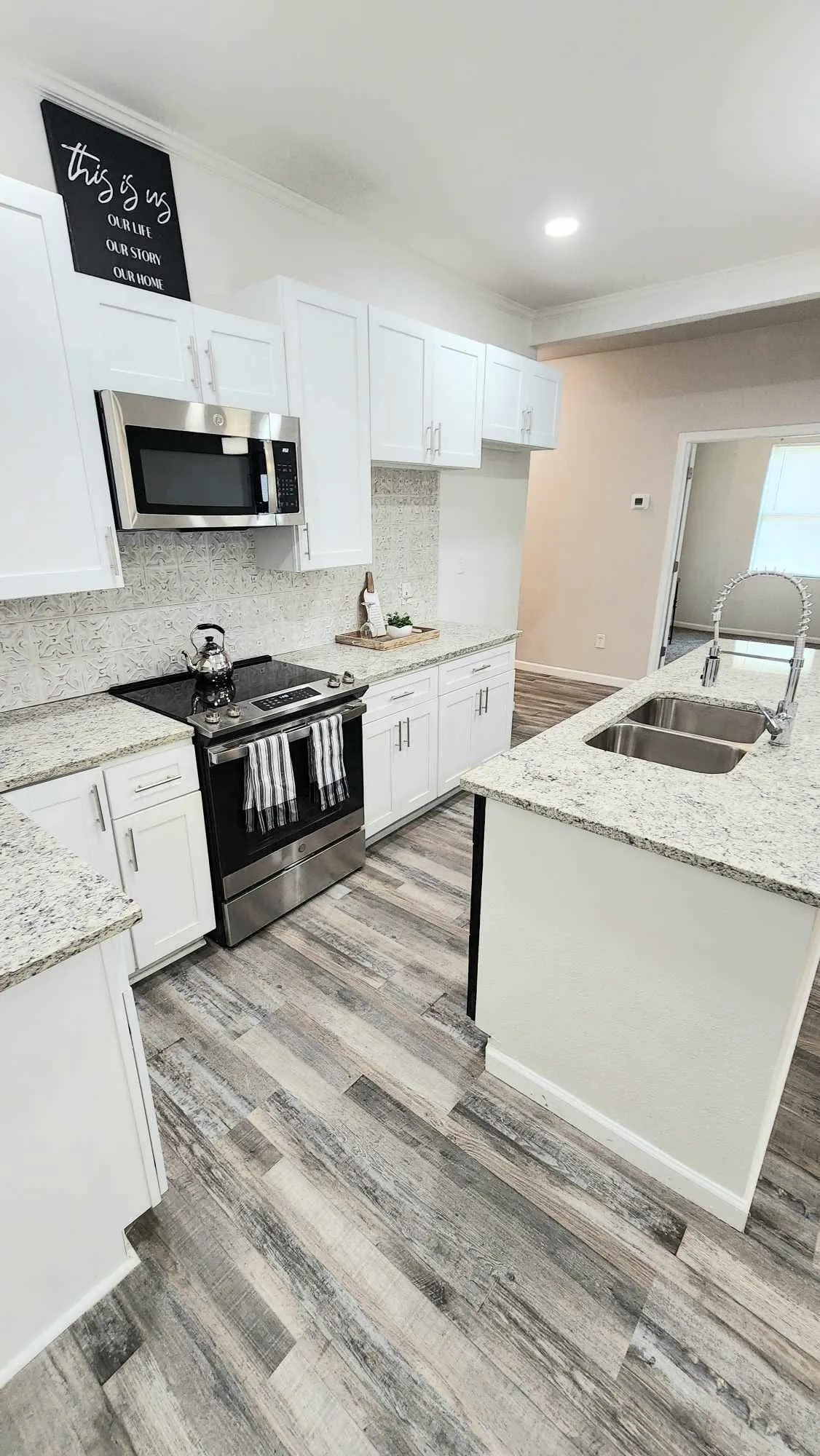 Single Family Residence For Rent in Tarrant County , 2000 May Street, Fort Worth, Texas 76110, 4 Bedroom, 3 Bathroom, Garage spaces, 1,666 Sqft, built in 1927, mls#21395468, Real Estate Agent in Fort Worth, Homes For Rent in Tarrant county, Homes For Rent in Fort Worth, Realtor in Fort Worth Texas, Real Estate Brokerage Independent Realty Texas, Luminita Cordes Realtor