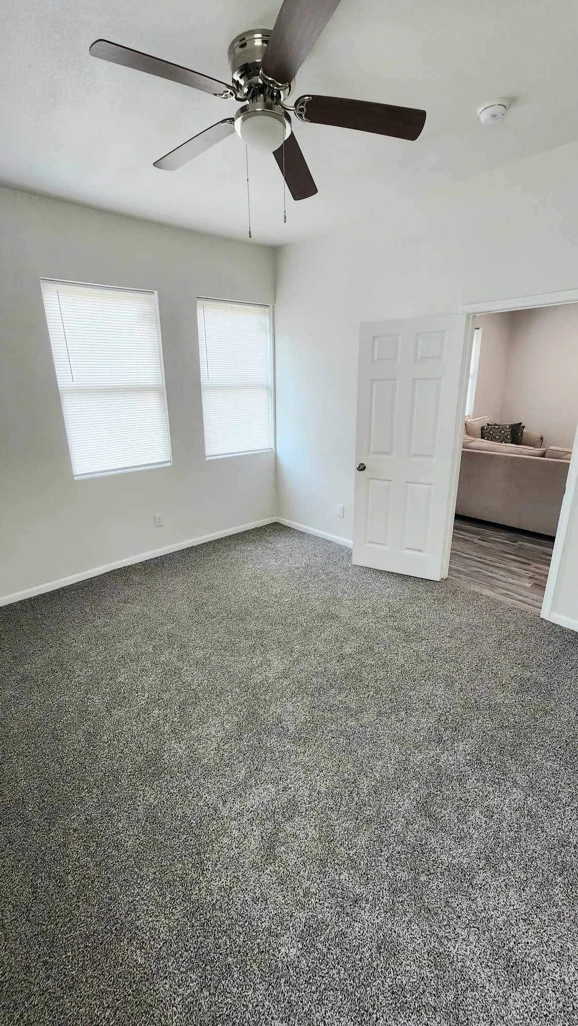 Single Family Residence For Rent in Tarrant County , 2000 May Street, Fort Worth, Texas 76110, 4 Bedroom, 3 Bathroom, Garage spaces, 1,666 Sqft, built in 1927, mls#21395468, Real Estate Agent in Fort Worth, Homes For Rent in Tarrant county, Homes For Rent in Fort Worth, Realtor in Fort Worth Texas, Real Estate Brokerage Independent Realty Texas, Luminita Cordes Realtor