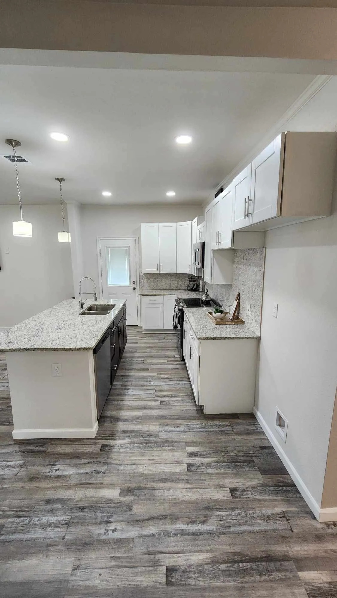 Single Family Residence For Rent in Tarrant County , 2000 May Street, Fort Worth, Texas 76110, 4 Bedroom, 3 Bathroom, Garage spaces, 1,666 Sqft, built in 1927, mls#21395468, Real Estate Agent in Fort Worth, Homes For Rent in Tarrant county, Homes For Rent in Fort Worth, Realtor in Fort Worth Texas, Real Estate Brokerage Independent Realty Texas, Luminita Cordes Realtor