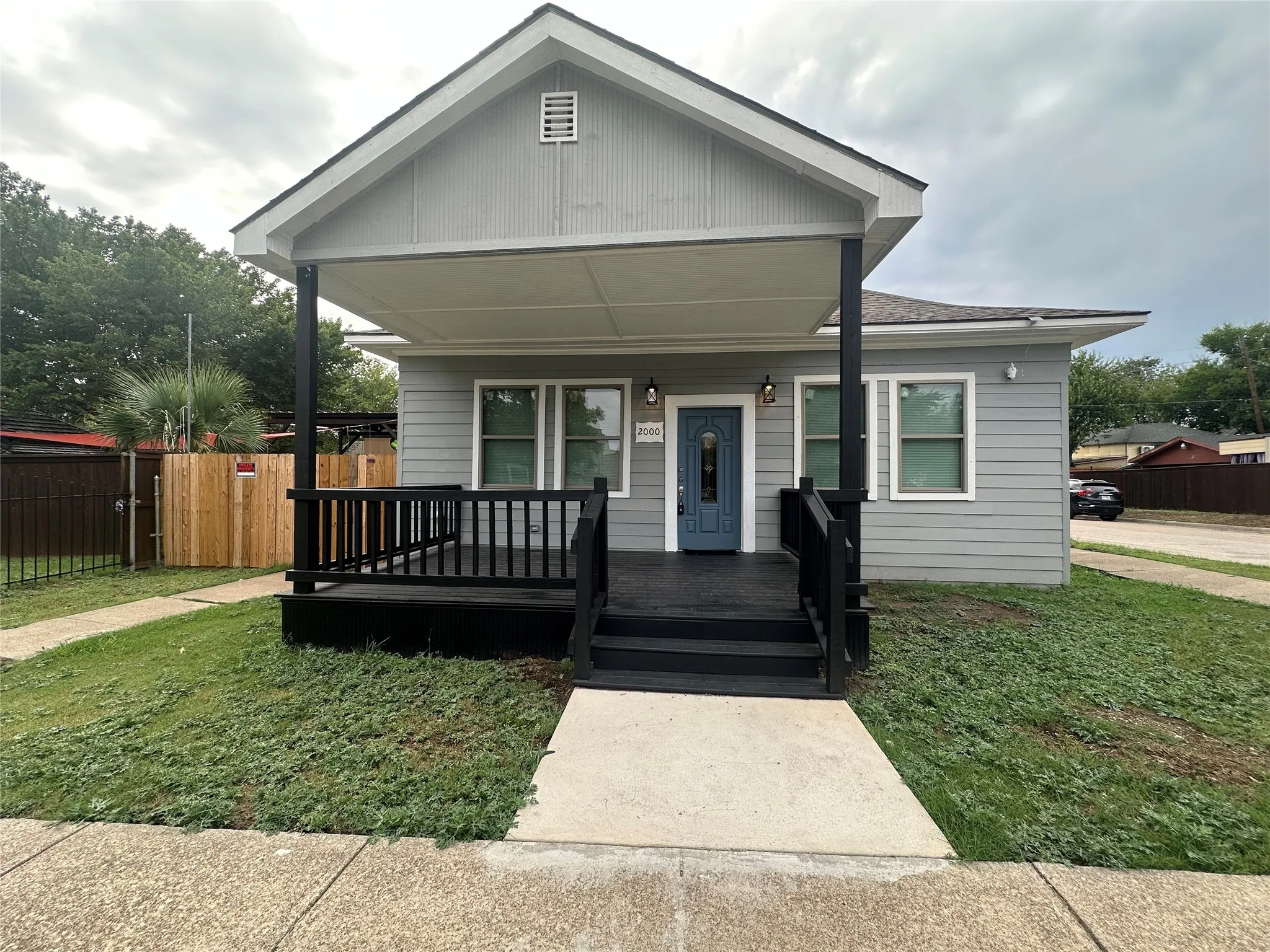 Single Family Residence For Rent
