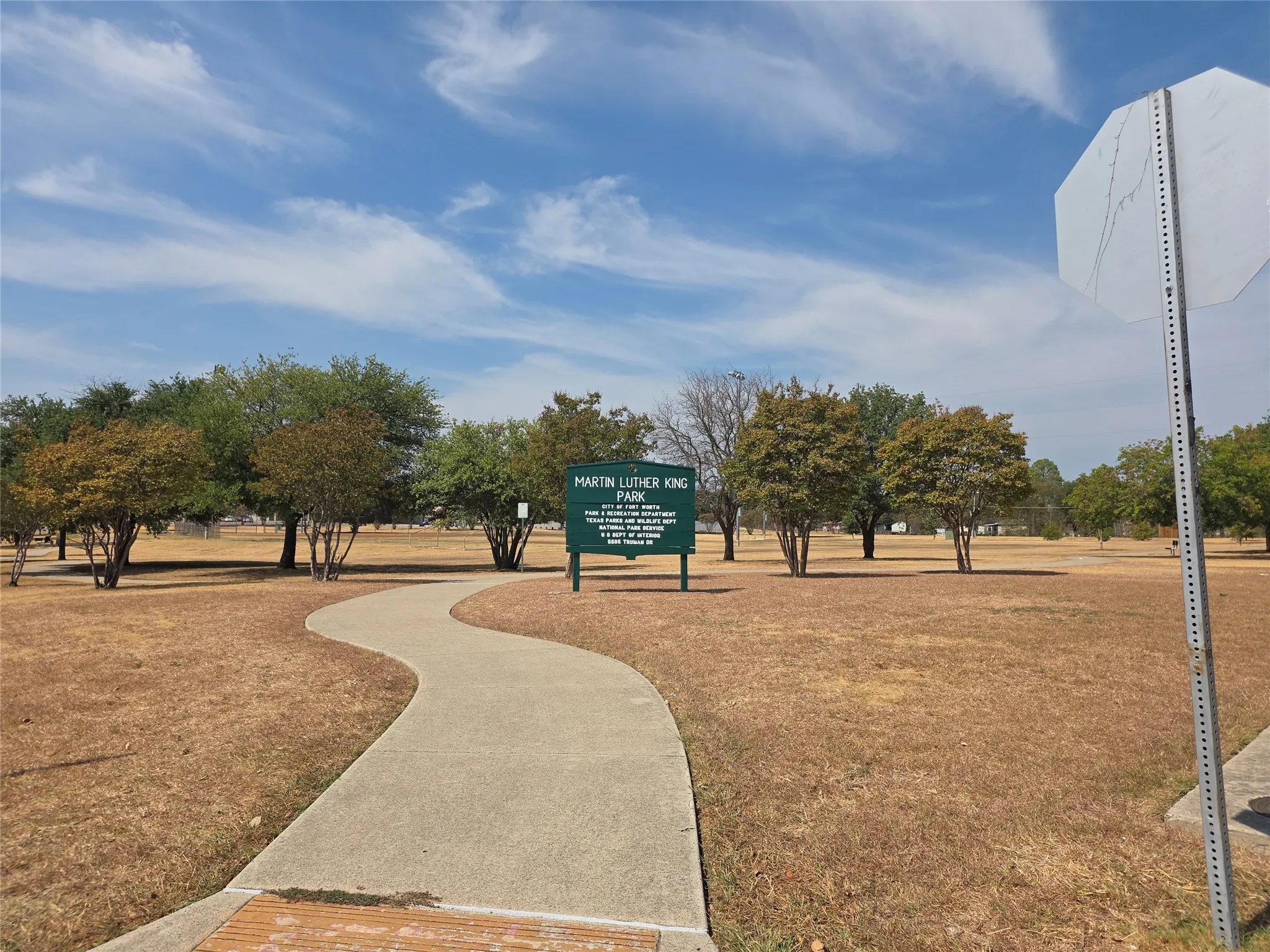 Single Family Residence For Sale in Tarrant County , 2001 Carverly Drive, Fort Worth, Texas 76112, 3 Bedroom, 2 Bathroom, 2 Garage spaces, 1,884 Sqft, built in 1972, mls#21395454, Real Estate Agent in Fort Worth, Homes For Sale in Tarrant county, Homes For Sale in Fort Worth, Realtor in Fort Worth Texas, Real Estate Brokerage Independent Realty Texas, Luminita Cordes Realtor