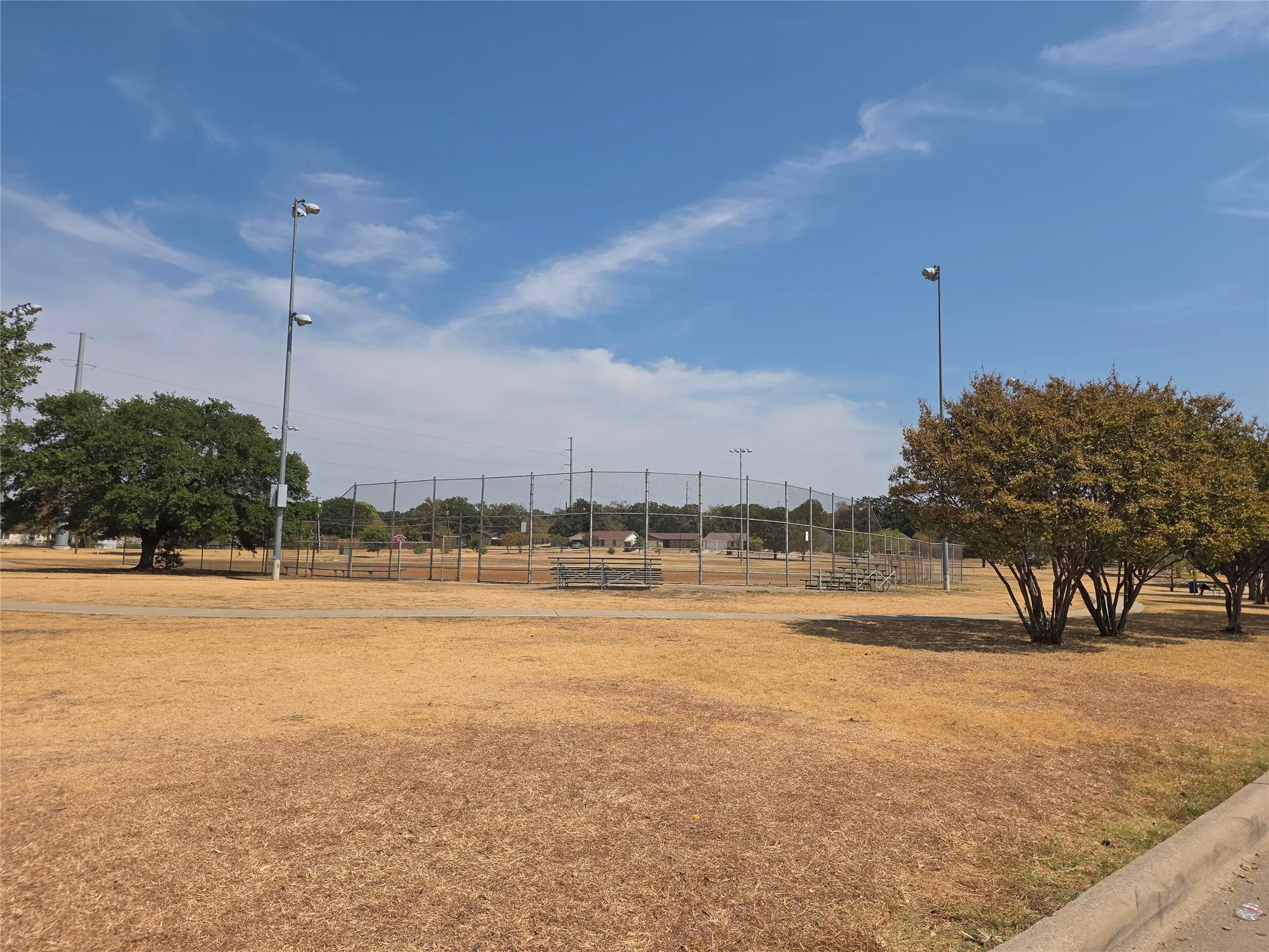 Single Family Residence For Sale in Tarrant County , 2001 Carverly Drive, Fort Worth, Texas 76112, 3 Bedroom, 2 Bathroom, 2 Garage spaces, 1,884 Sqft, built in 1972, mls#21395454, Real Estate Agent in Fort Worth, Homes For Sale in Tarrant county, Homes For Sale in Fort Worth, Realtor in Fort Worth Texas, Real Estate Brokerage Independent Realty Texas, Luminita Cordes Realtor