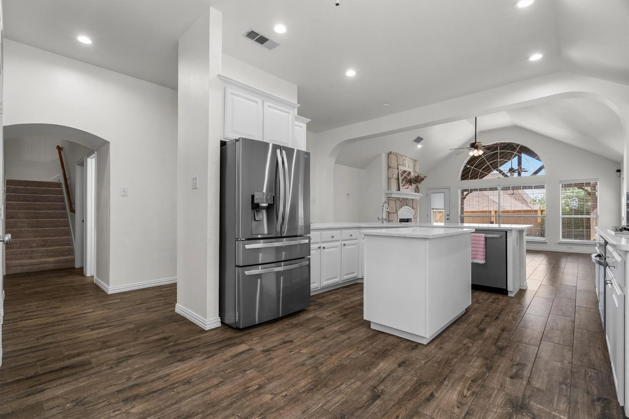 Single Family Residence For Sale in Denton County , 8748 Dayton Drive, Lantana, Texas 76226, 4 Bedroom, 3 Bathroom, 2 Garage spaces, 2,822 Sqft, built in 2005, mls#21392006, Real Estate Agent in Lantana, Homes For Sale in Denton county, Homes For Sale in Lantana, Realtor in Lantana Texas, Real Estate Brokerage Independent Realty Texas, Luminita Cordes Realtor