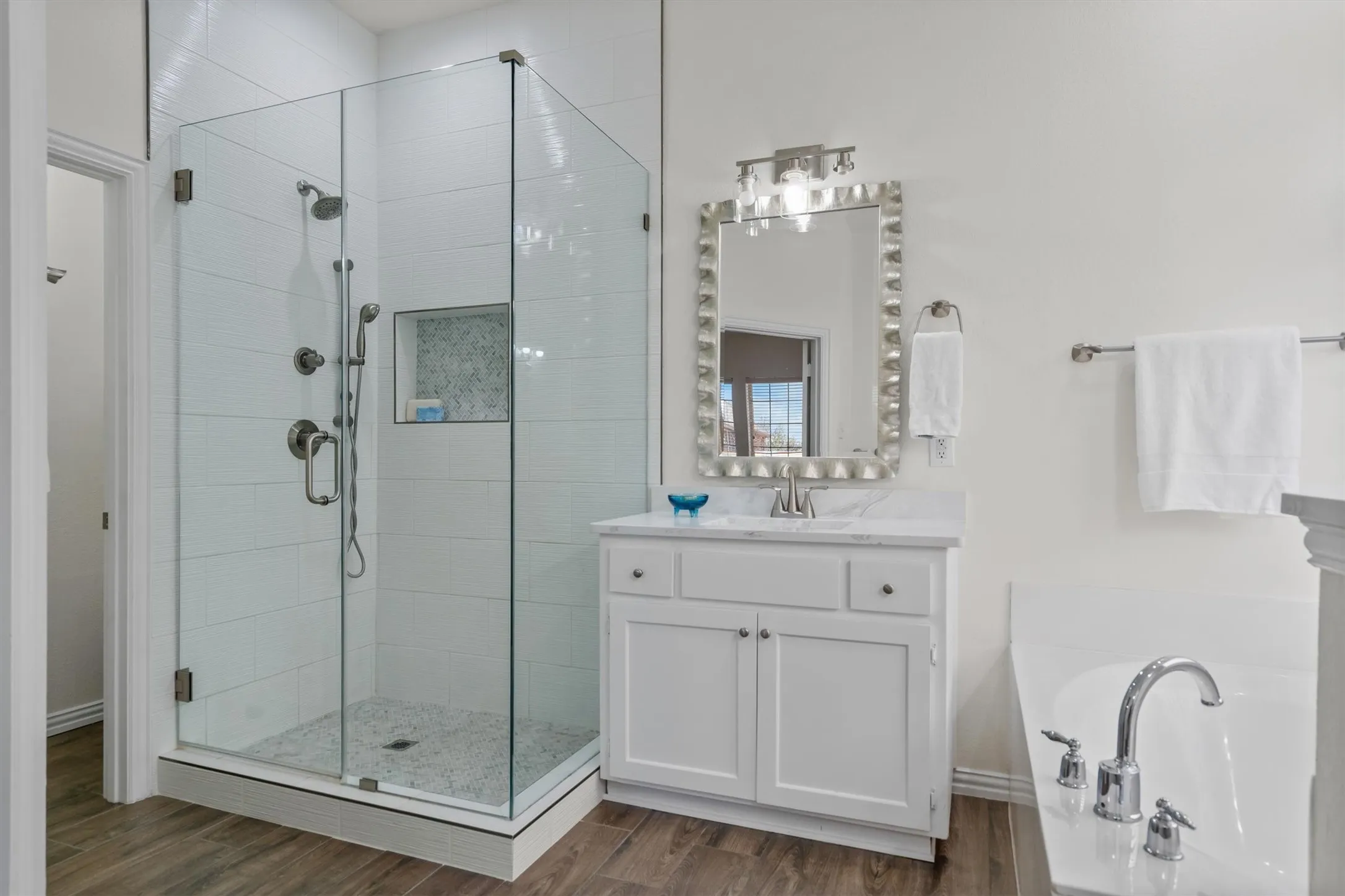 Single Family Residence For Sale in Denton County , 8748 Dayton Drive, Lantana, Texas 76226, 4 Bedroom, 3 Bathroom, 2 Garage spaces, 2,822 Sqft, built in 2005, mls#21392006, Real Estate Agent in Lantana, Homes For Sale in Denton county, Homes For Sale in Lantana, Realtor in Lantana Texas, Real Estate Brokerage Independent Realty Texas, Luminita Cordes Realtor