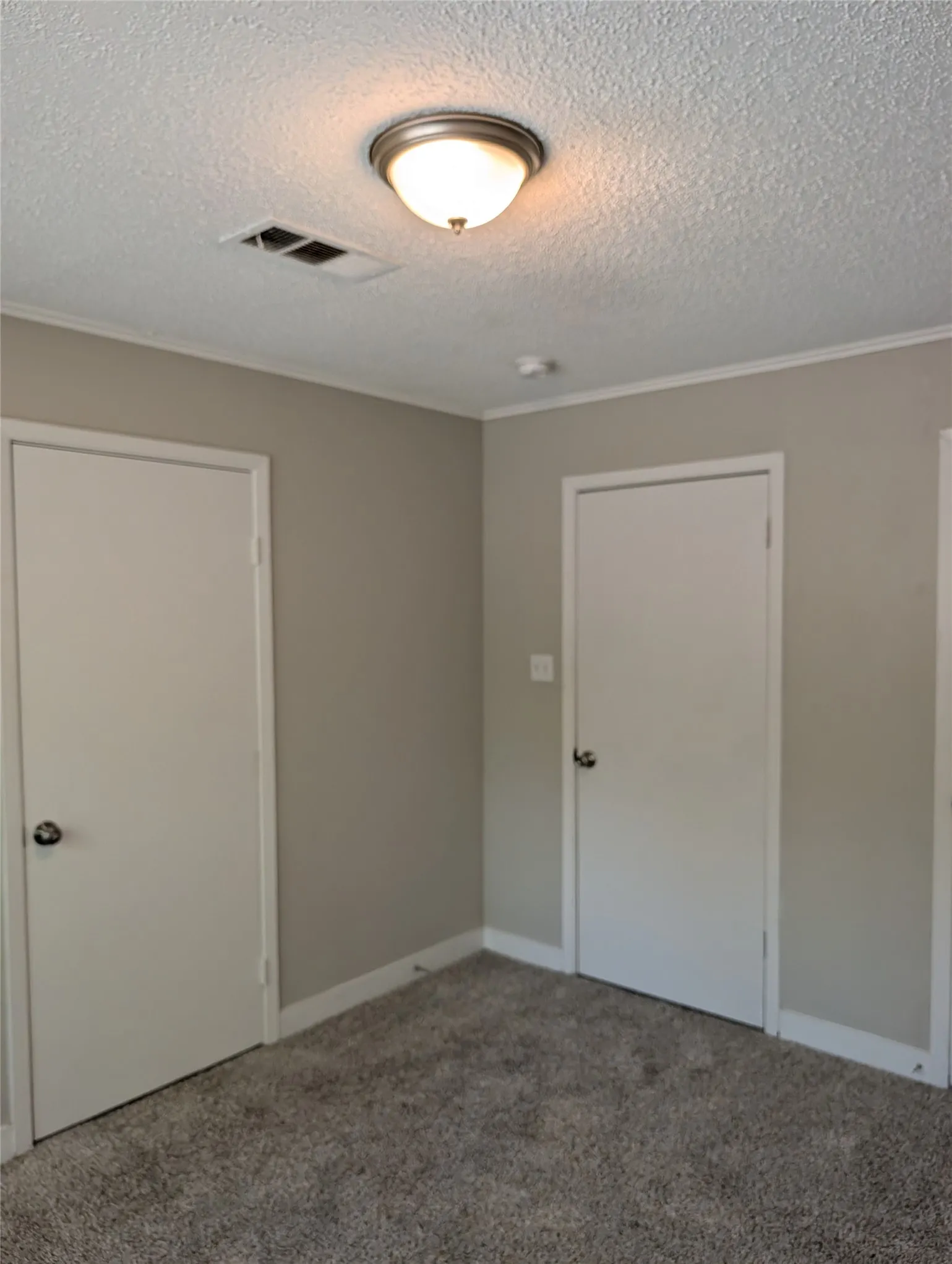 Single Family Residence For Rent in Johnson County , 1007 N Walnut Street, Cleburne, Texas 76033, 3 Bedroom, 2 Bathroom, Garage spaces, 868 Sqft, built in 1950, mls#21395475, Real Estate Agent in Cleburne, Homes For Rent in Johnson county, Homes For Rent in Cleburne, Realtor in Cleburne Texas, Real Estate Brokerage Independent Realty Texas, Luminita Cordes Realtor