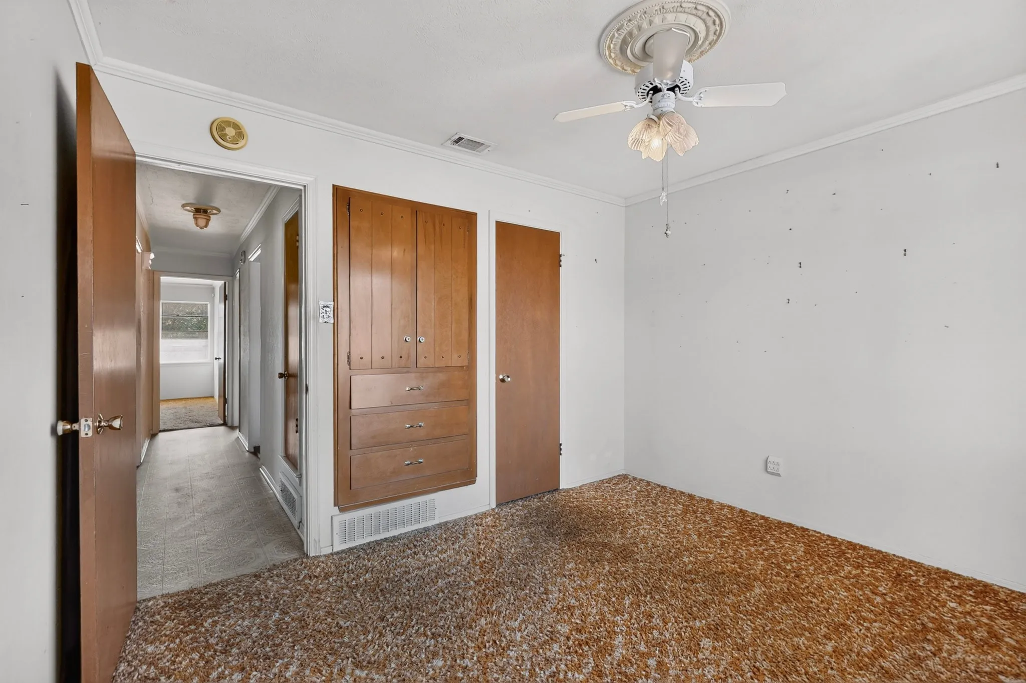 Single Family Residence For Sale in Dallas County , 4638 Colgate Lane, Garland, Texas 75042, 3 Bedroom, 2 Bathroom, 2 Garage spaces, 1,257 Sqft, built in 1964, mls#21394947, Real Estate Agent in Garland, Homes For Sale in Dallas county, Homes For Sale in Garland, Realtor in Garland Texas, Real Estate Brokerage Independent Realty Texas, Luminita Cordes Realtor