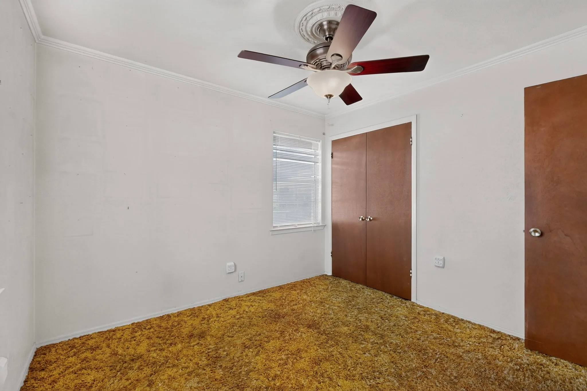 Single Family Residence For Sale in Dallas County , 4638 Colgate Lane, Garland, Texas 75042, 3 Bedroom, 2 Bathroom, 2 Garage spaces, 1,257 Sqft, built in 1964, mls#21394947, Real Estate Agent in Garland, Homes For Sale in Dallas county, Homes For Sale in Garland, Realtor in Garland Texas, Real Estate Brokerage Independent Realty Texas, Luminita Cordes Realtor