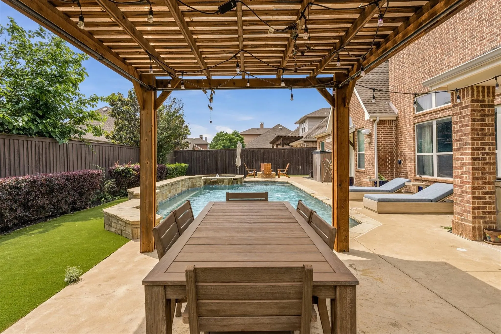 Single Family Residence For Sale in Tarrant County , 1005 High Hawk Trail, Euless, Texas 76039, 5 Bedroom, 4 Bathroom, 3 Garage spaces, 4,167 Sqft, built in 2009, mls#21395386, Real Estate Agent in Euless, Homes For Sale in Tarrant county, Homes For Sale in Euless, Realtor in Euless Texas, Real Estate Brokerage Independent Realty Texas, Luminita Cordes Realtor