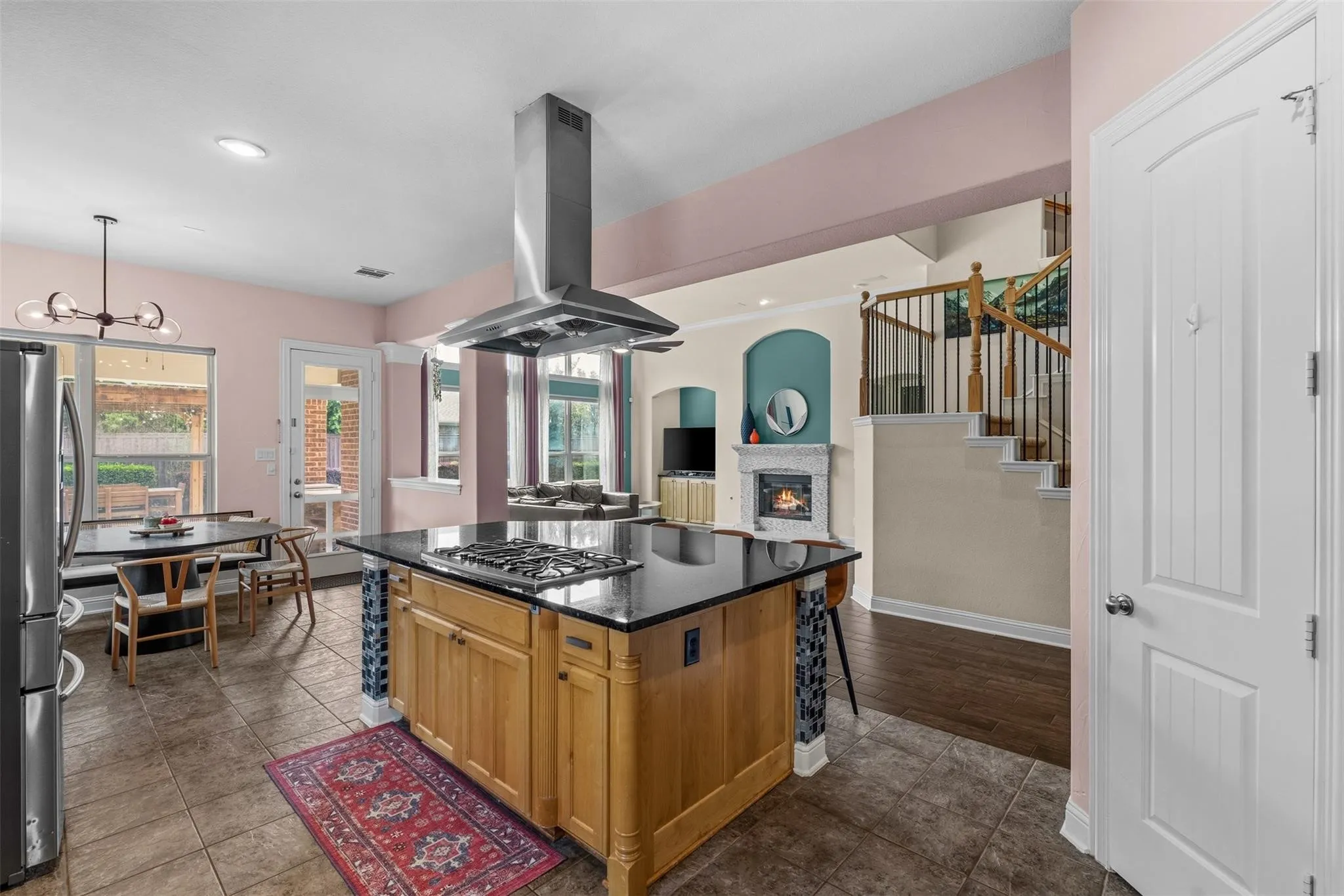 Single Family Residence For Sale in Tarrant County , 1005 High Hawk Trail, Euless, Texas 76039, 5 Bedroom, 4 Bathroom, 3 Garage spaces, 4,167 Sqft, built in 2009, mls#21395386, Real Estate Agent in Euless, Homes For Sale in Tarrant county, Homes For Sale in Euless, Realtor in Euless Texas, Real Estate Brokerage Independent Realty Texas, Luminita Cordes Realtor