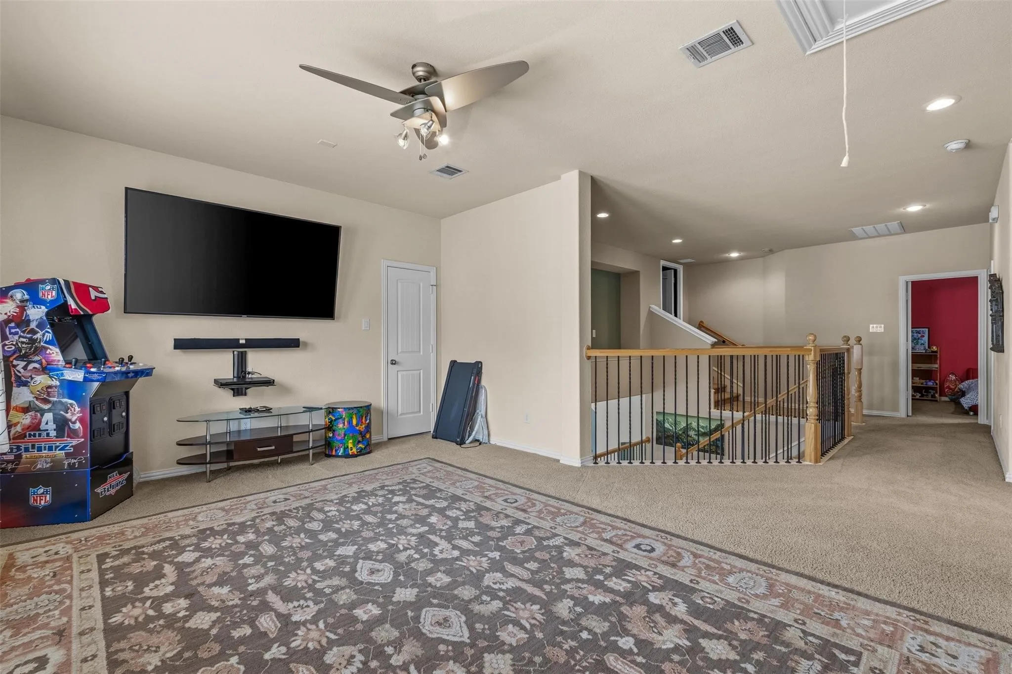 Single Family Residence For Sale in Tarrant County , 1005 High Hawk Trail, Euless, Texas 76039, 5 Bedroom, 4 Bathroom, 3 Garage spaces, 4,167 Sqft, built in 2009, mls#21395386, Real Estate Agent in Euless, Homes For Sale in Tarrant county, Homes For Sale in Euless, Realtor in Euless Texas, Real Estate Brokerage Independent Realty Texas, Luminita Cordes Realtor