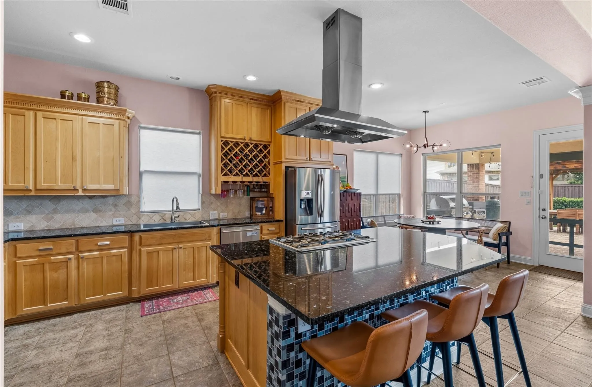 Single Family Residence For Sale in Tarrant County , 1005 High Hawk Trail, Euless, Texas 76039, 5 Bedroom, 4 Bathroom, 3 Garage spaces, 4,167 Sqft, built in 2009, mls#21395386, Real Estate Agent in Euless, Homes For Sale in Tarrant county, Homes For Sale in Euless, Realtor in Euless Texas, Real Estate Brokerage Independent Realty Texas, Luminita Cordes Realtor