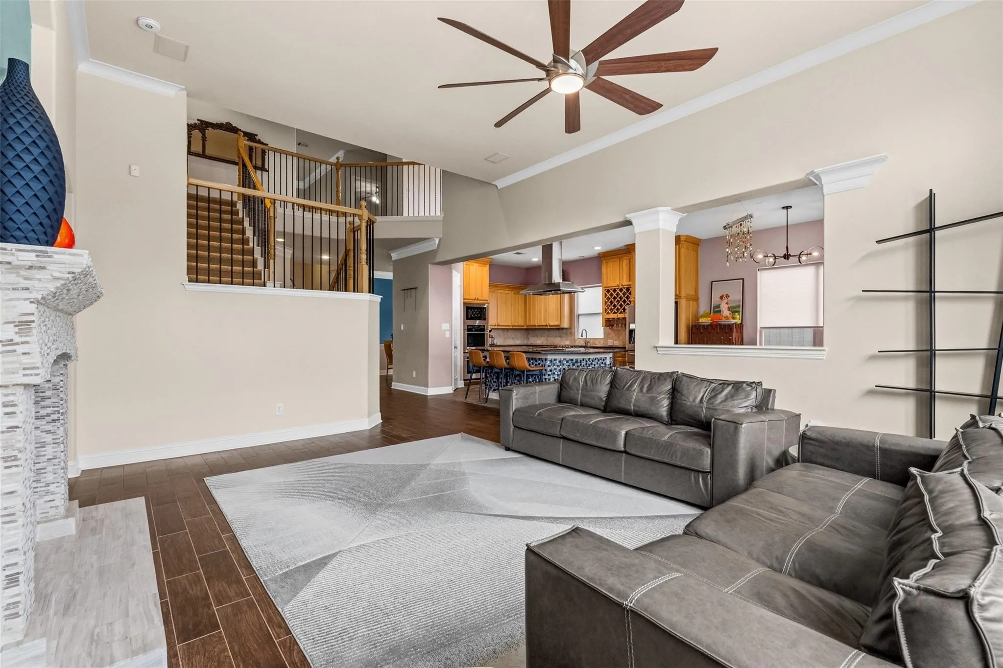 Single Family Residence For Sale in Tarrant County , 1005 High Hawk Trail, Euless, Texas 76039, 5 Bedroom, 4 Bathroom, 3 Garage spaces, 4,167 Sqft, built in 2009, mls#21395386, Real Estate Agent in Euless, Homes For Sale in Tarrant county, Homes For Sale in Euless, Realtor in Euless Texas, Real Estate Brokerage Independent Realty Texas, Luminita Cordes Realtor