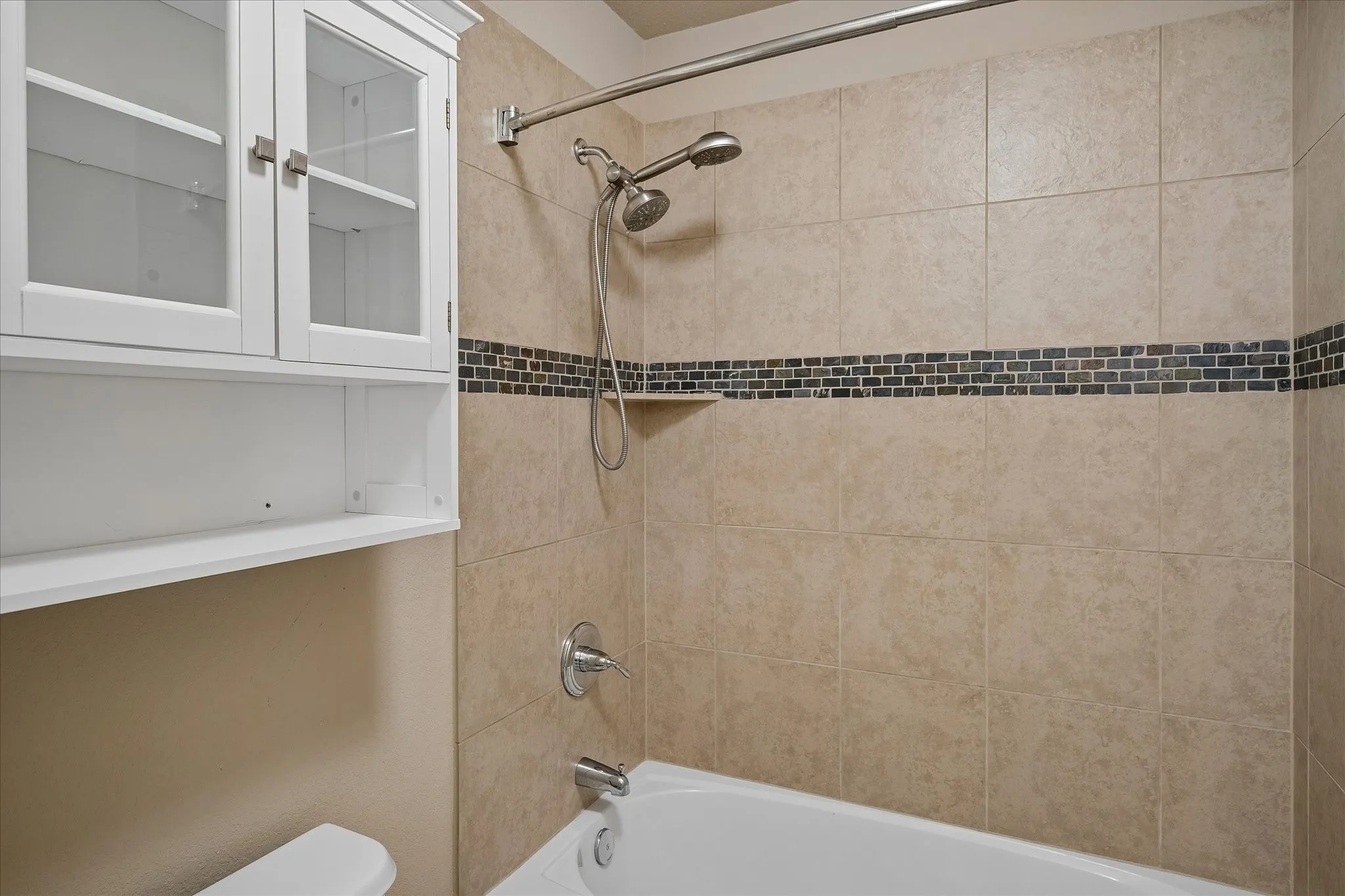 Jack and jill private bathroom.