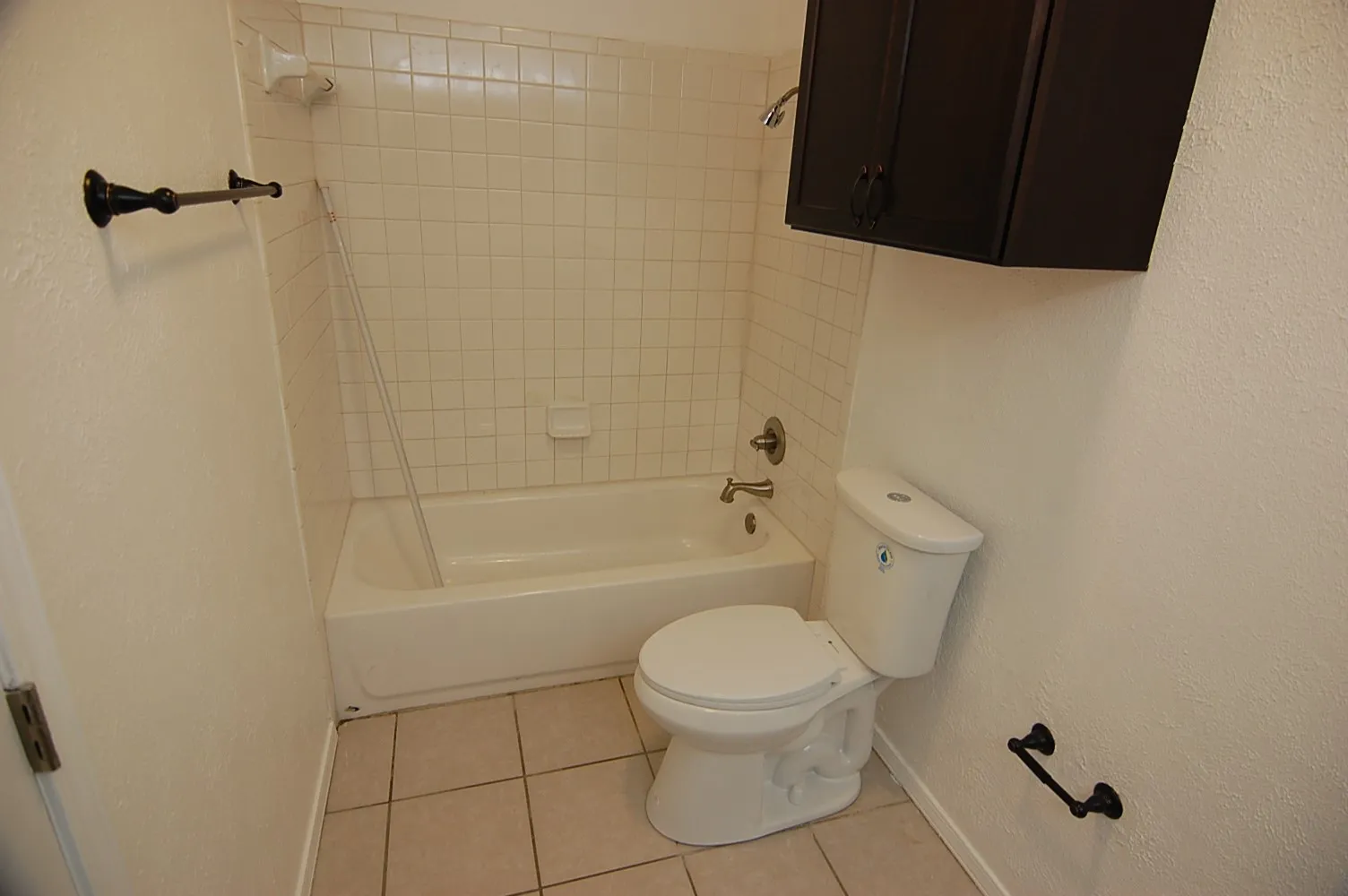 Duplex For Rent in Tarrant County , 4801 Woodland Park Boulevard, Arlington, Texas 76013, 4 Bedroom, 2 Bathroom, Garage spaces, 1,558 Sqft, built in 1978, mls#21387270, Real Estate Agent in Arlington, Homes For Rent in Tarrant county, Homes For Rent in Arlington, Realtor in Arlington Texas, Real Estate Brokerage Independent Realty Texas, Luminita Cordes Realtor