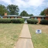 Duplex For Rent in Tarrant County , 4801 Woodland Park Boulevard, Arlington, Texas 76013, 4 Bedroom, 2 Bathroom, Garage spaces, 1,558 Sqft, built in 1978, mls#21387270, Real Estate Agent in Arlington, Homes For Rent in Tarrant county, Homes For Rent in Arlington, Realtor in Arlington Texas, Real Estate Brokerage Independent Realty Texas, Luminita Cordes Realtor
