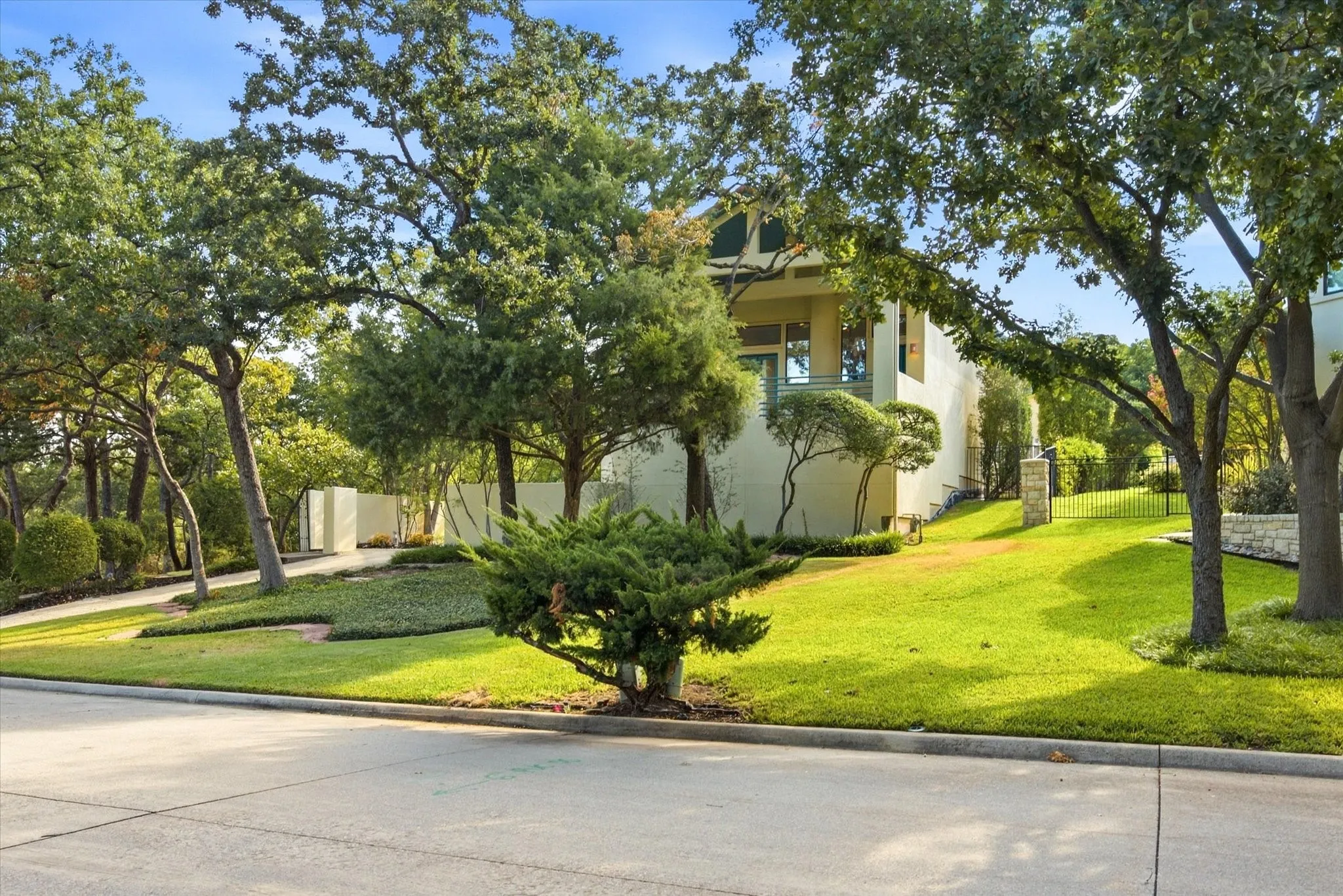 Single Family Residence For Sale